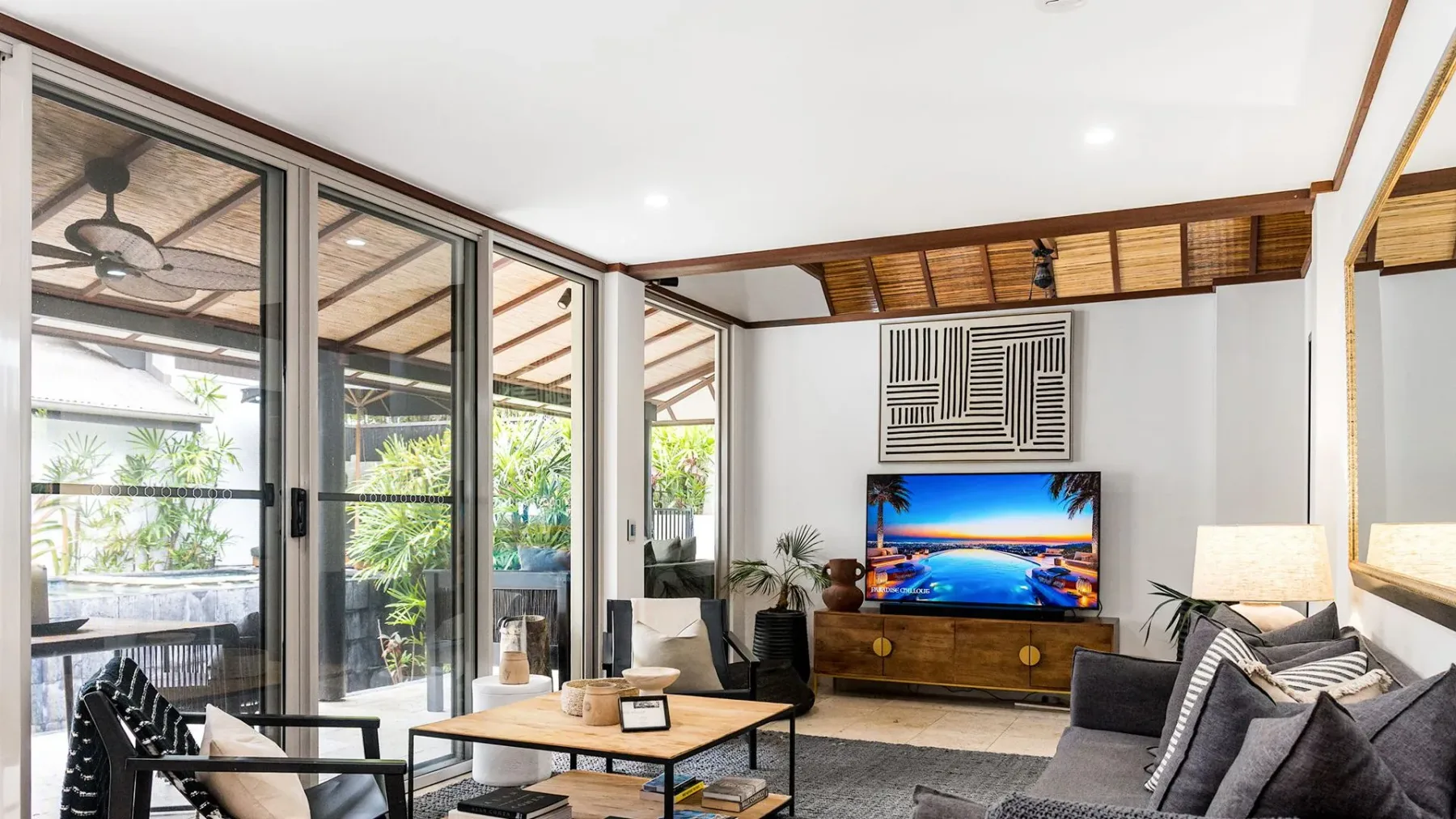Grand Luxe Villa A – 19A Gordon St