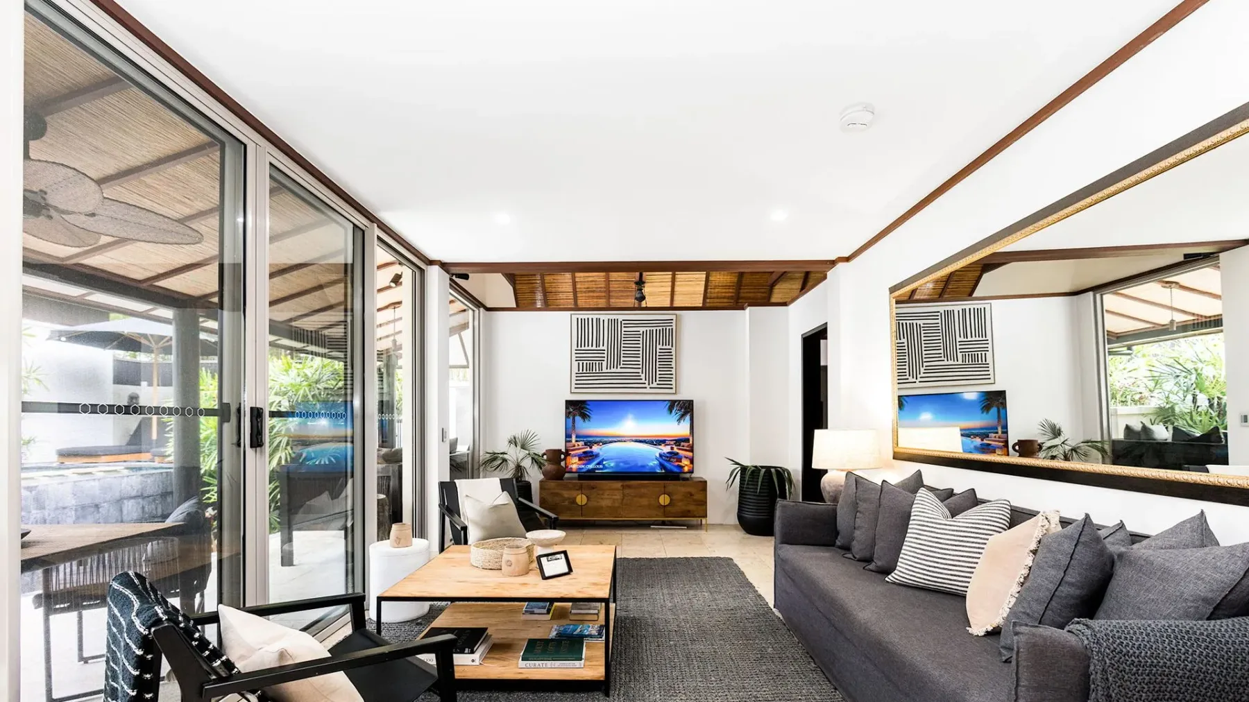 Grand Luxe Villa A – 19A Gordon St