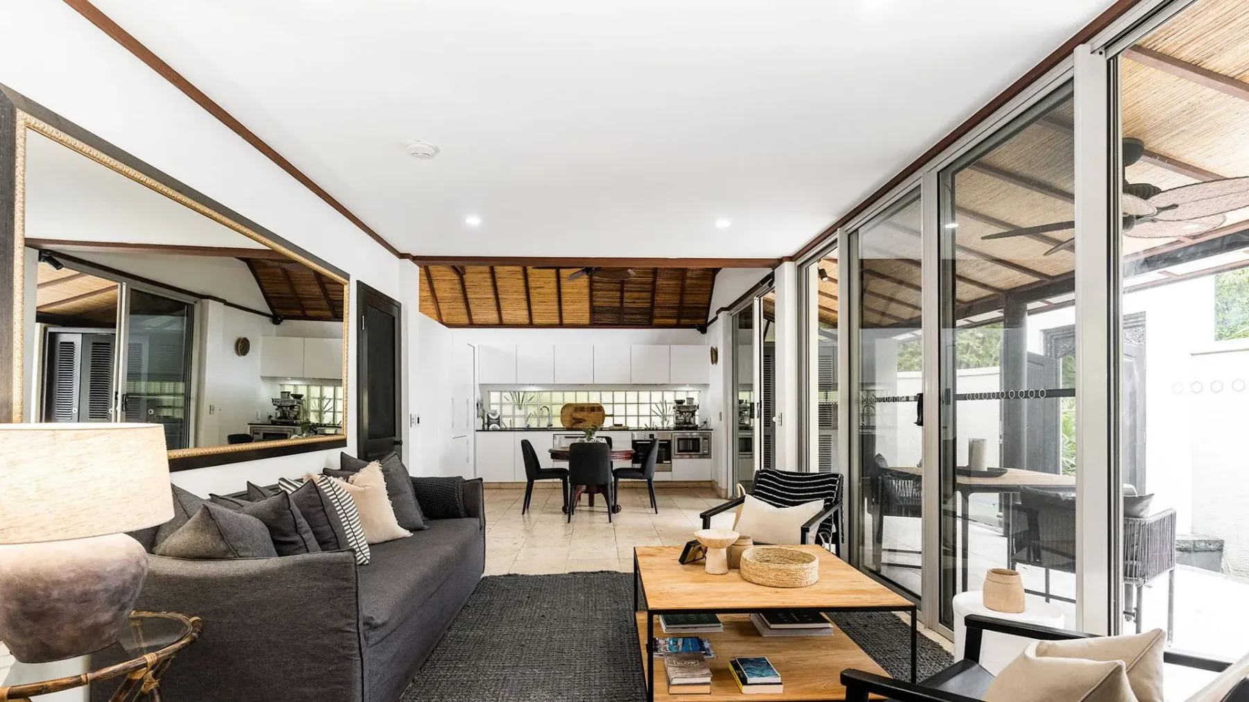 Grand Luxe Villa A – 19A Gordon St