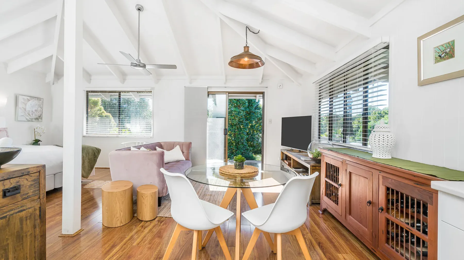 Twin Tallows – secluded couples retreat
