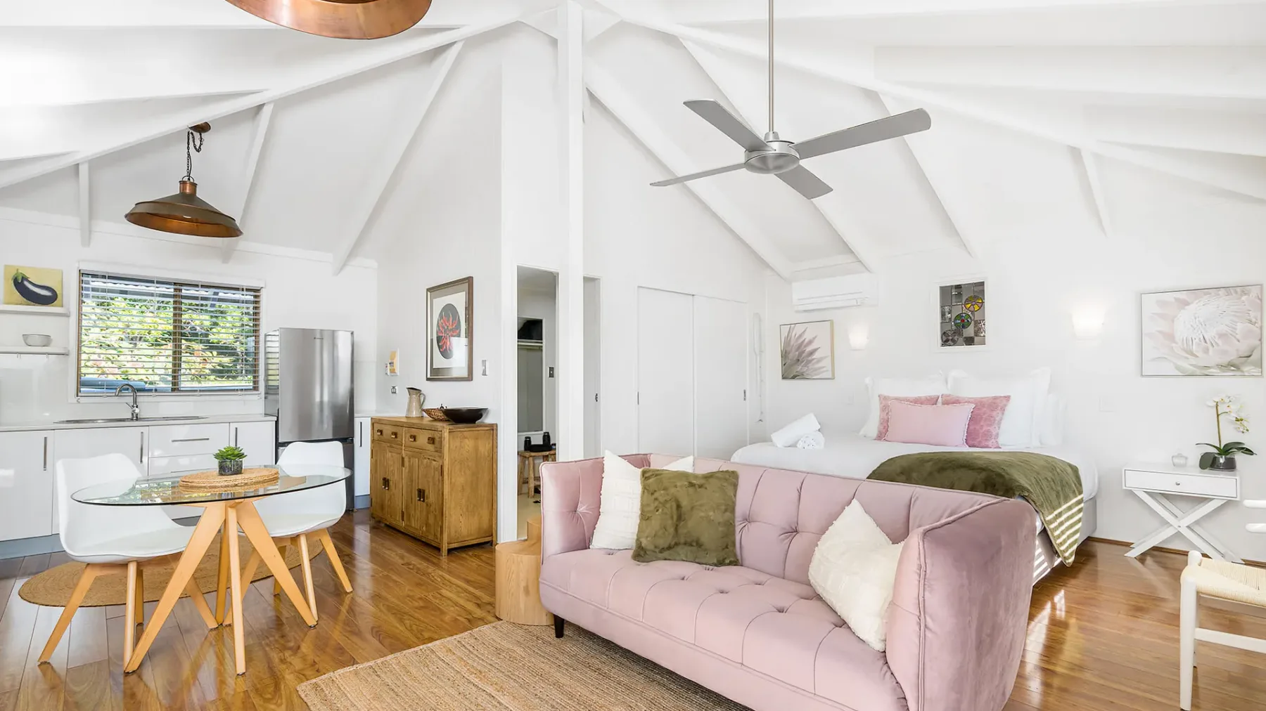 Twin Tallows – secluded couples retreat