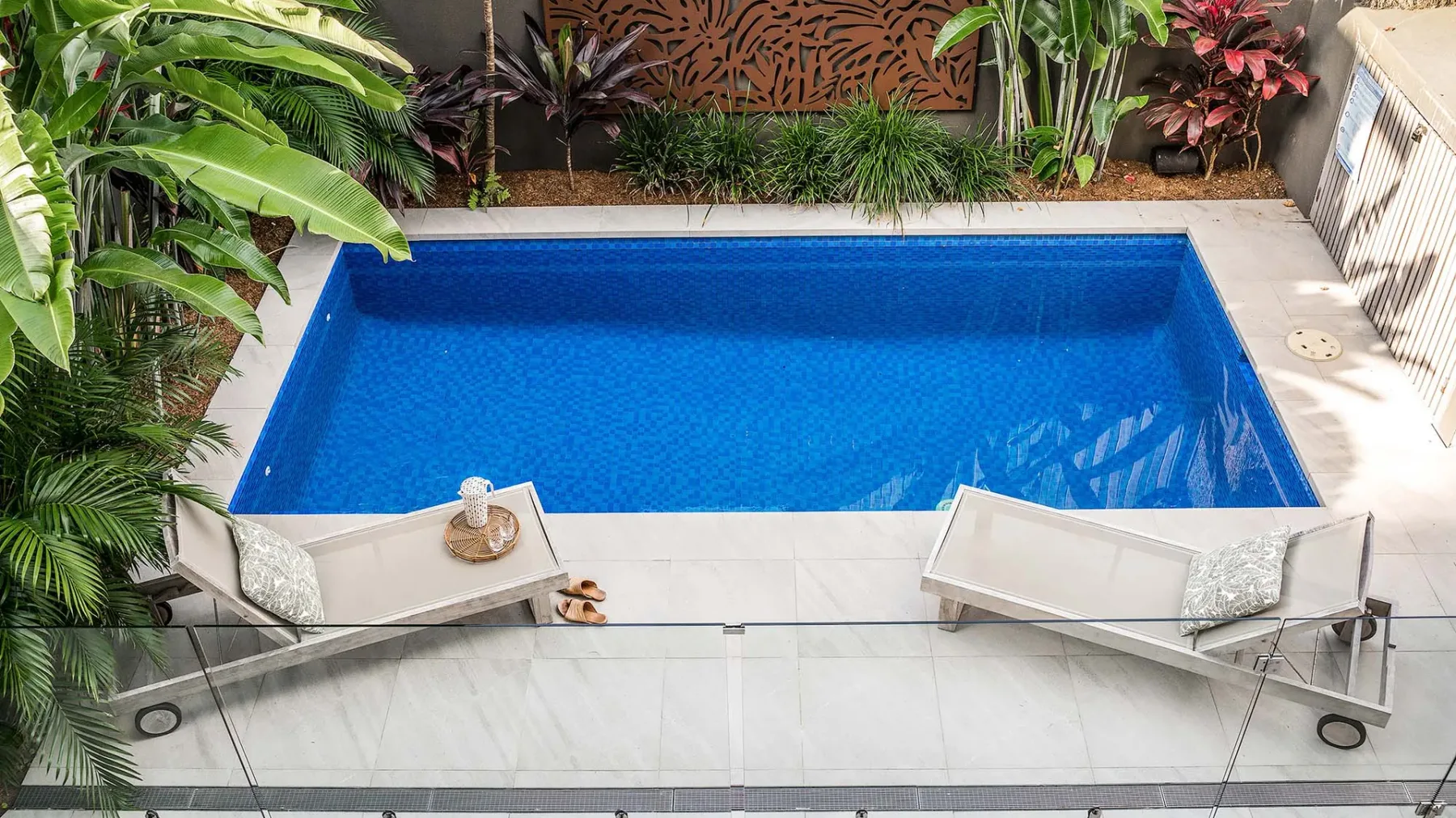 Kokos Beach House 1 – beachside luxury with pool