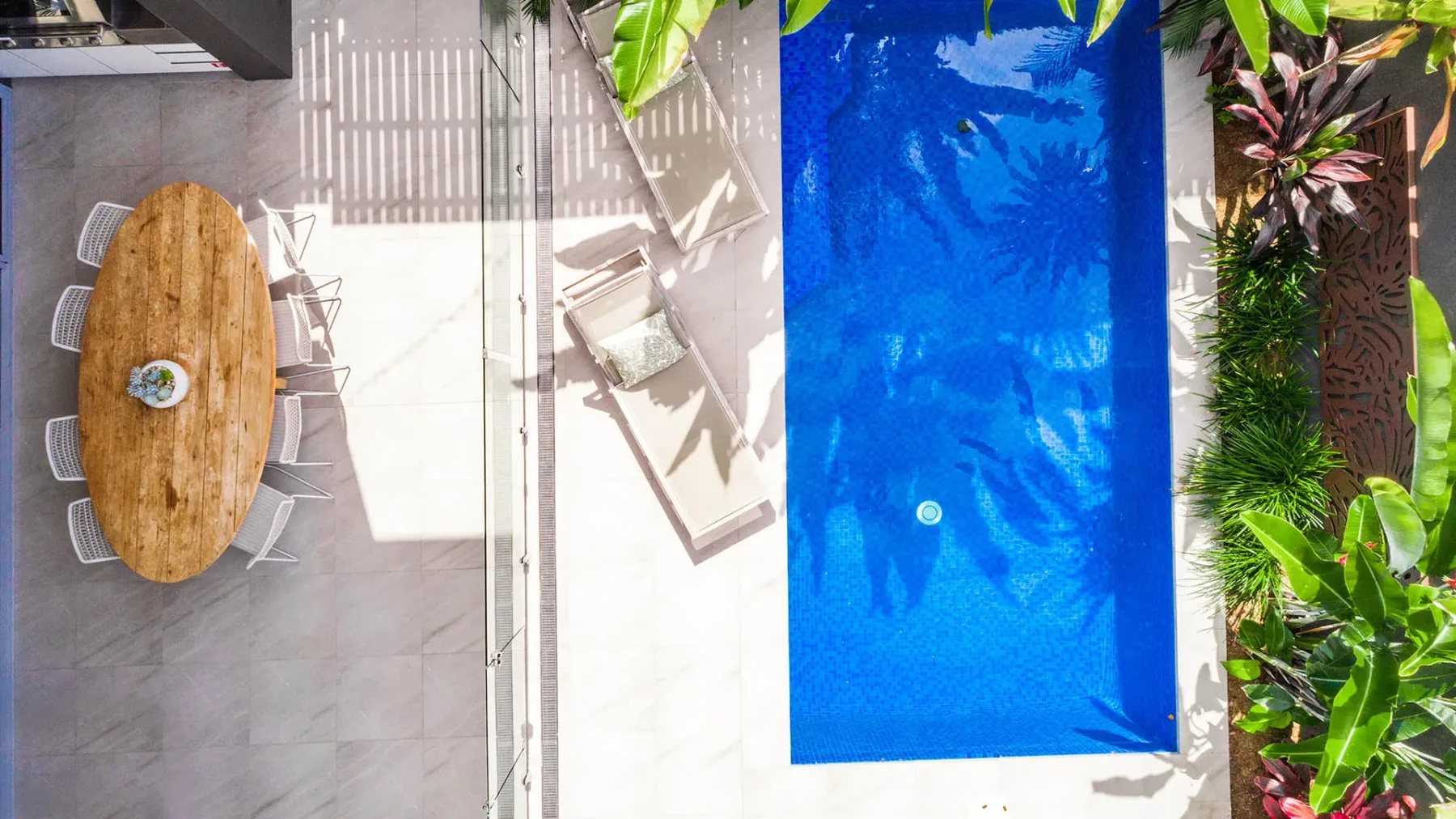 Kokos Beach House 1 – beachside luxury with pool