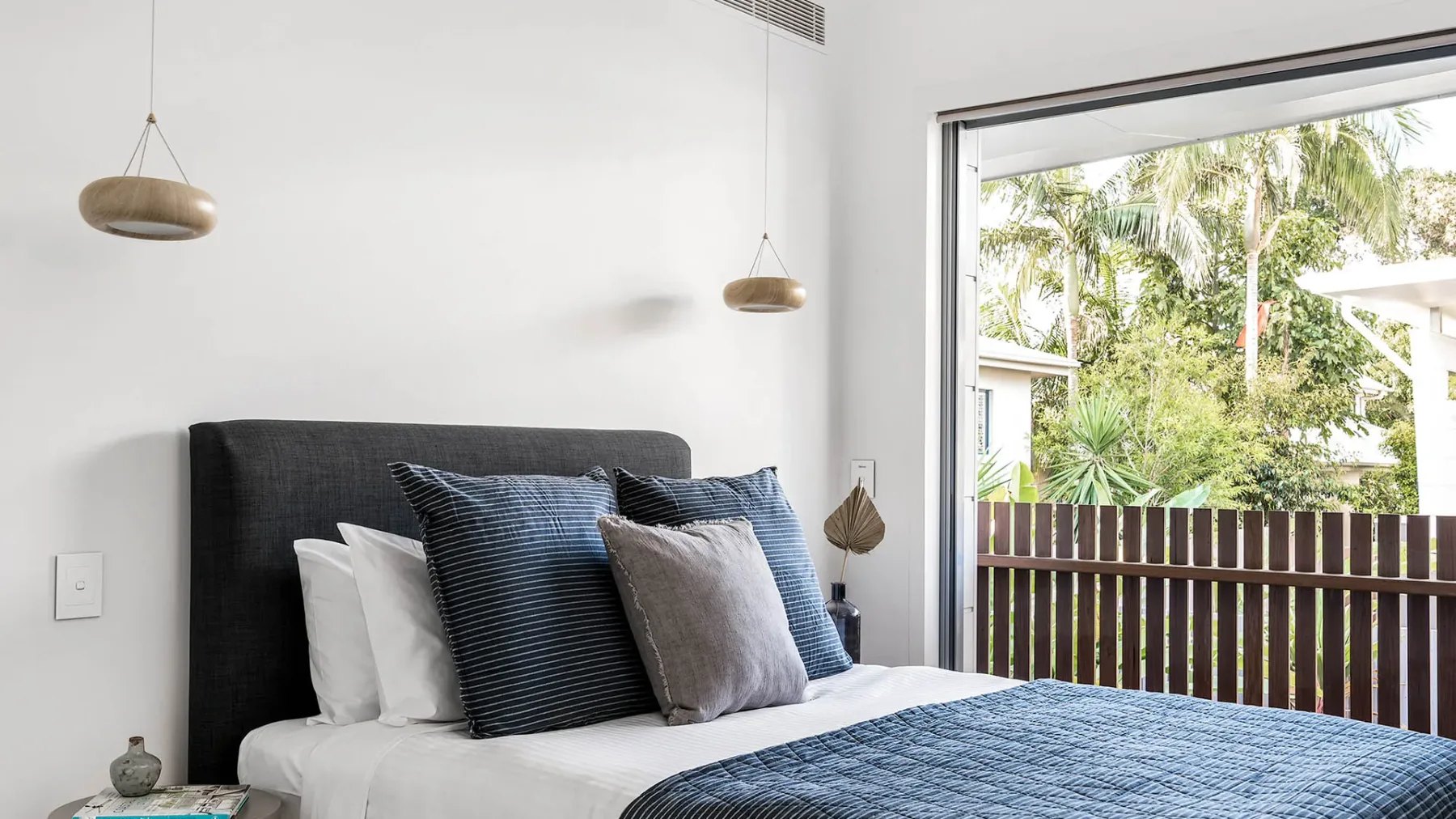 Kokos Beach House 1 – beachside luxury with pool