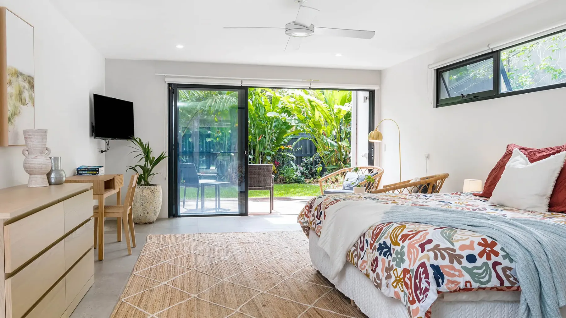 Melaleuca – luxury 4BR retreat with pool
