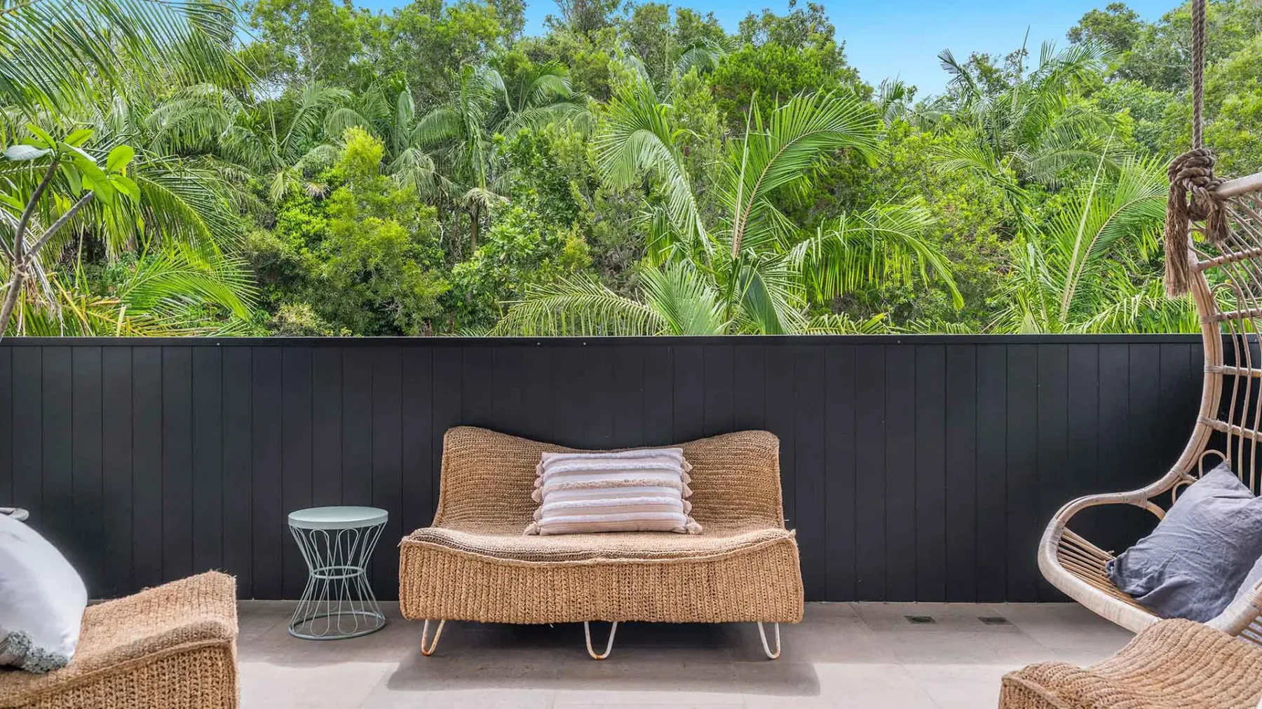 Melaleuca – luxury 4BR retreat with pool