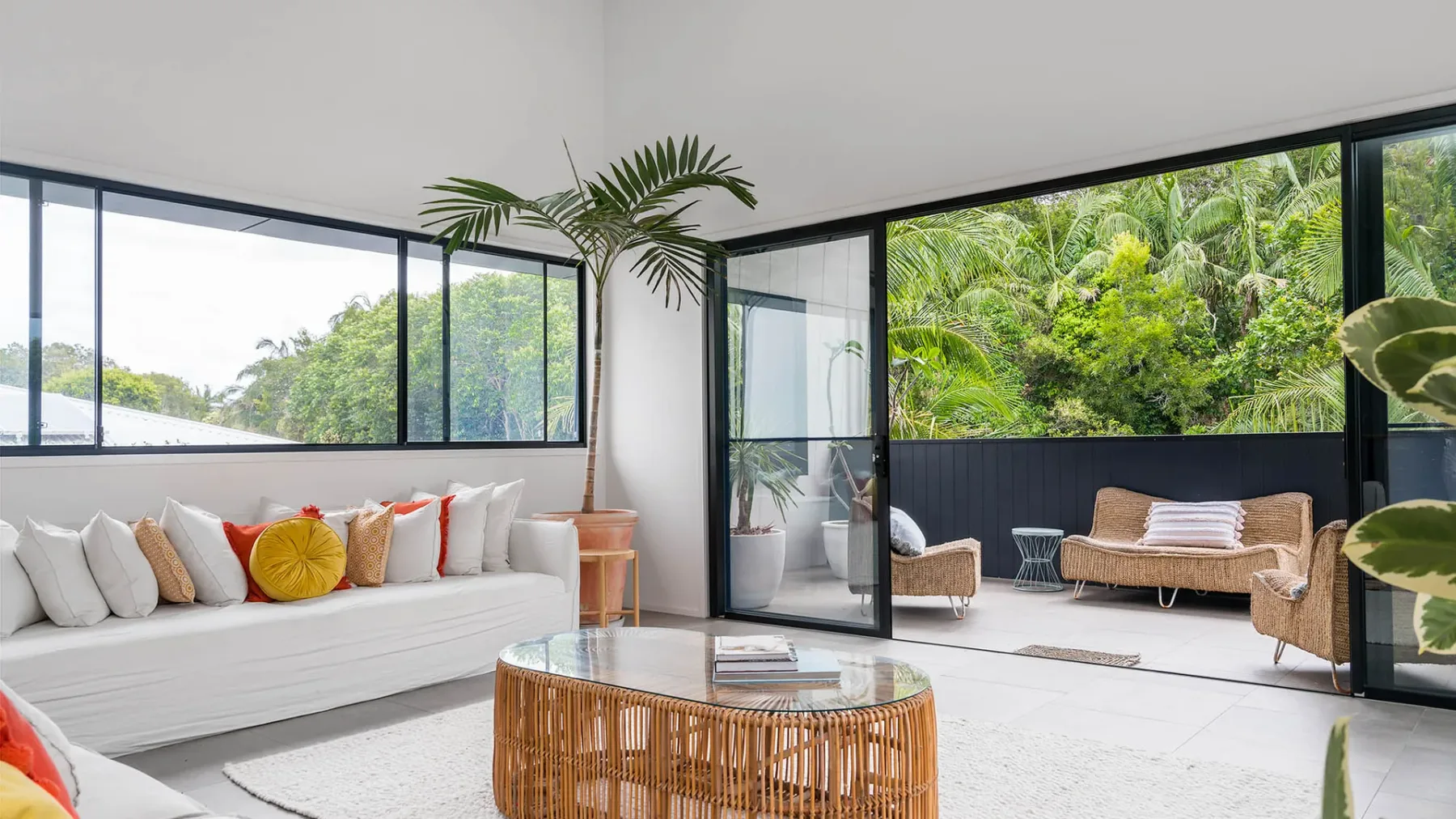 Melaleuca – luxury 4BR retreat with pool