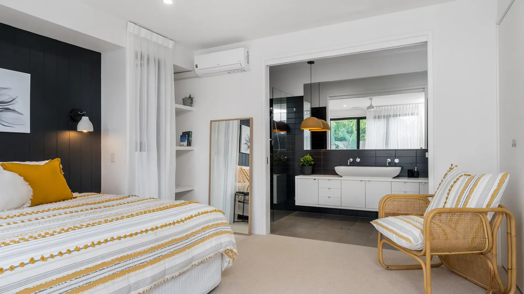 Melaleuca – luxury 4BR retreat with pool