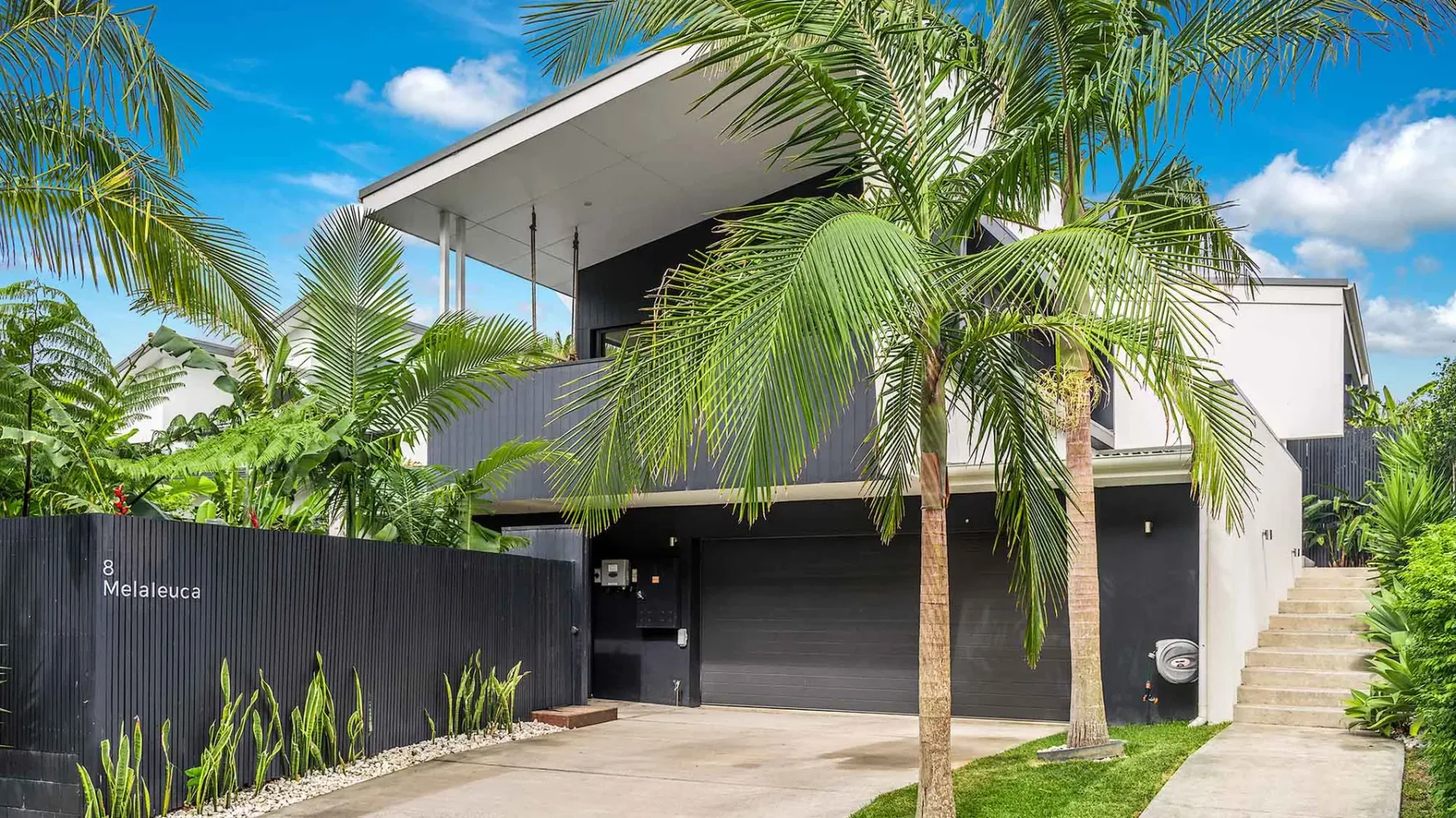 Melaleuca – luxury 4BR retreat with pool