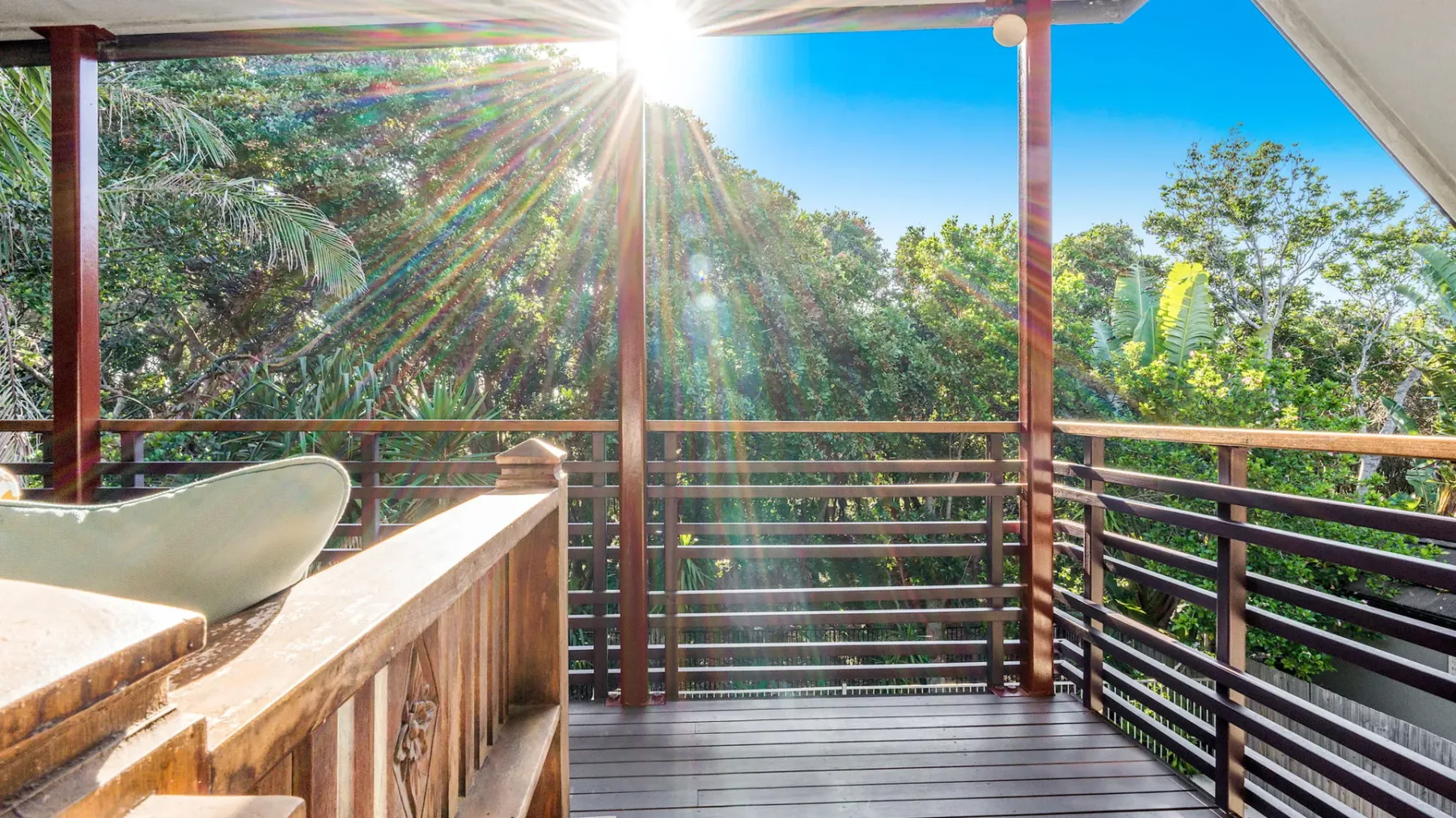 Ariels on the Beach – 4 BR beachfront home w. pool