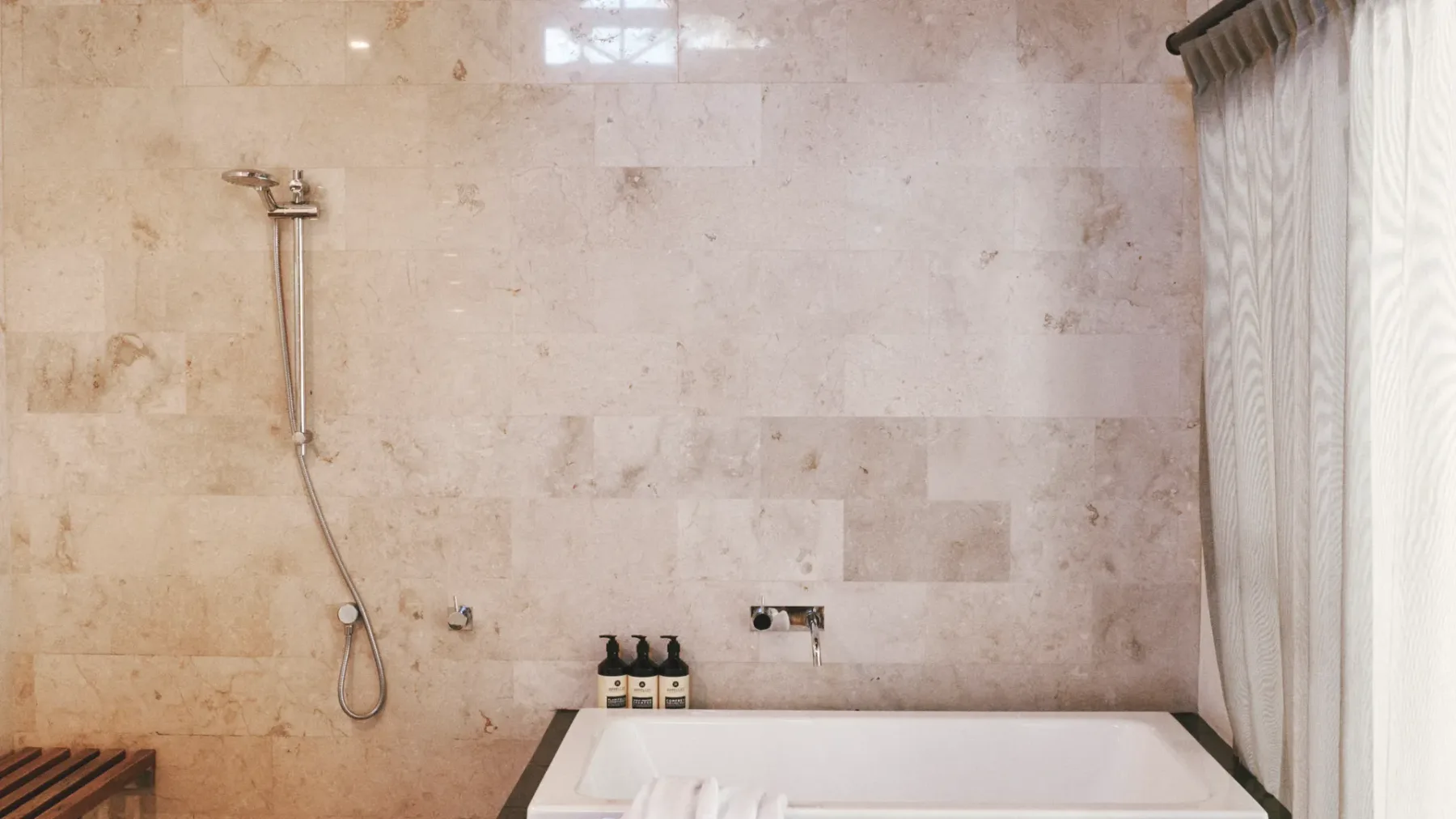 Grand Luxe Villa B – 19B Gordon St