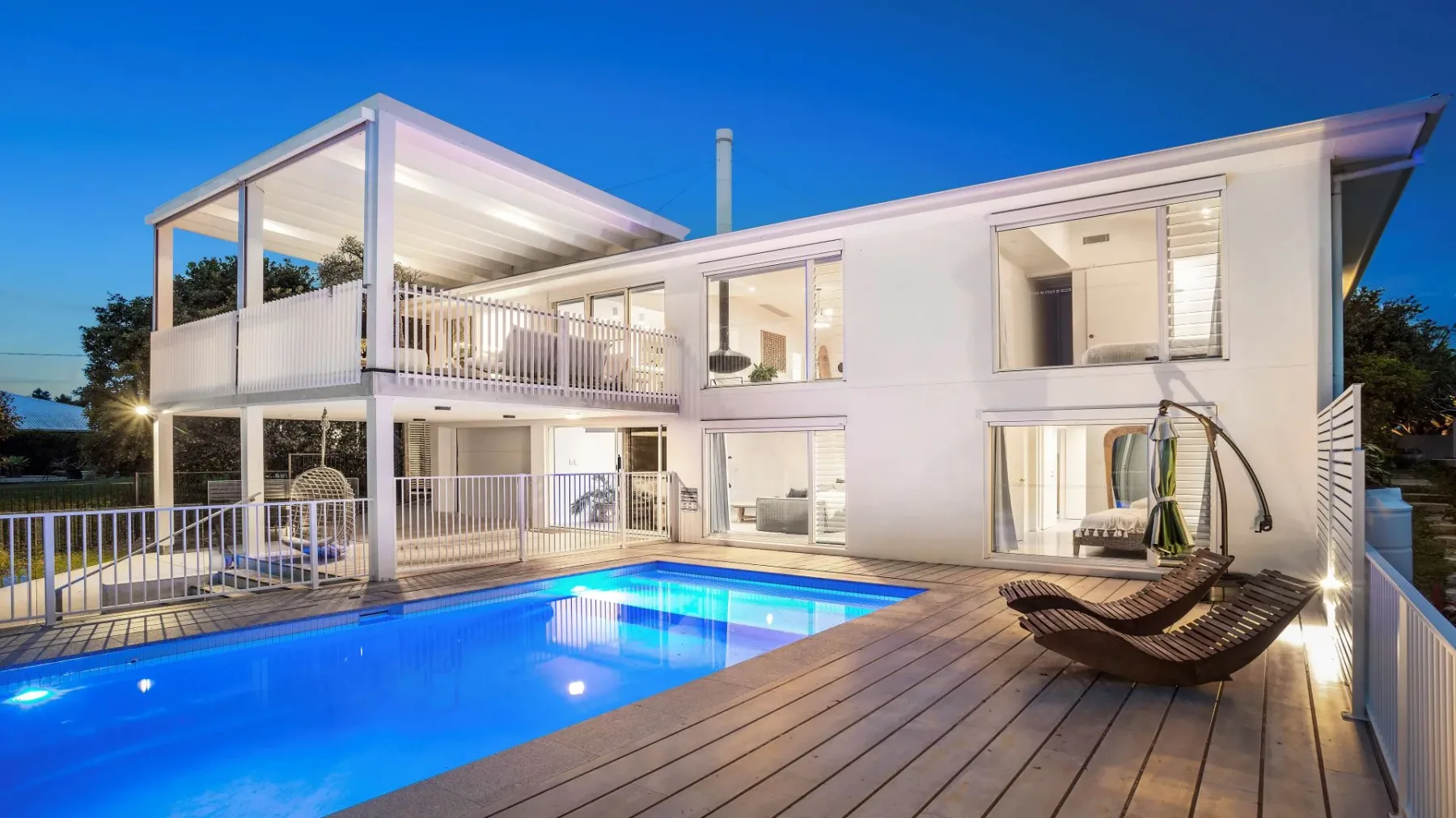 Twilight – hilltop retreat with pool & scenic views