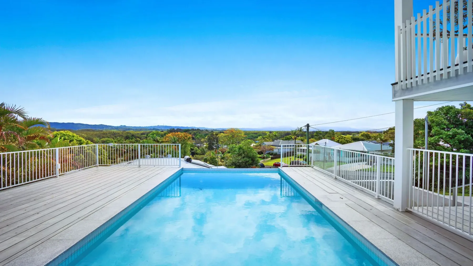 Twilight – hilltop retreat with pool & scenic views