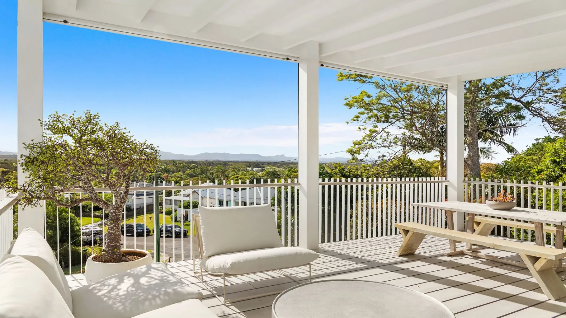 Twilight – hilltop retreat with pool & scenic views