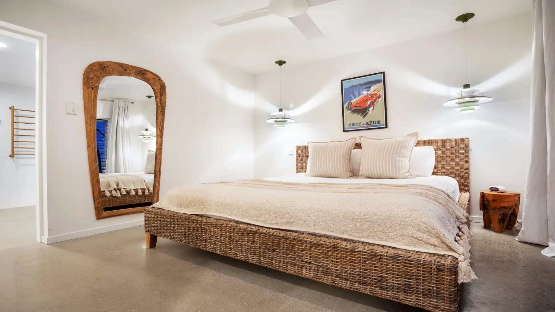 Twilight – hilltop retreat with pool & scenic views