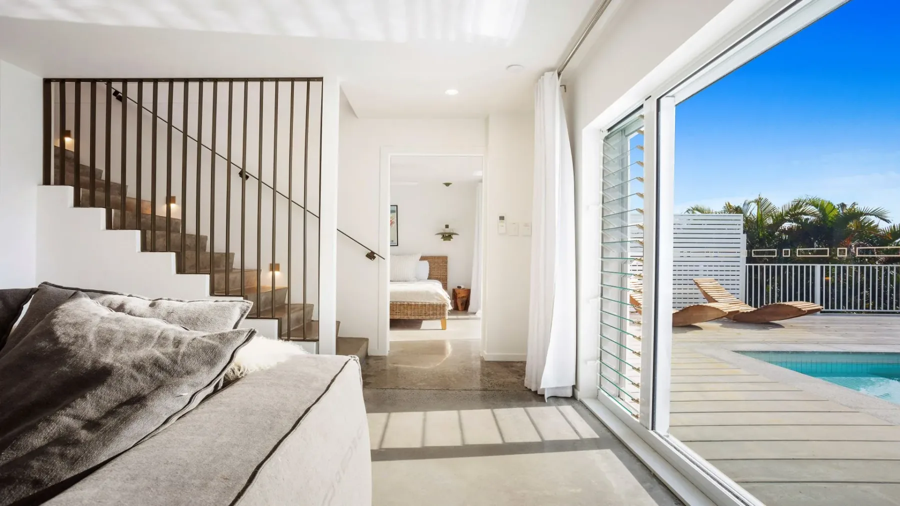 Twilight – hilltop retreat with pool & scenic views