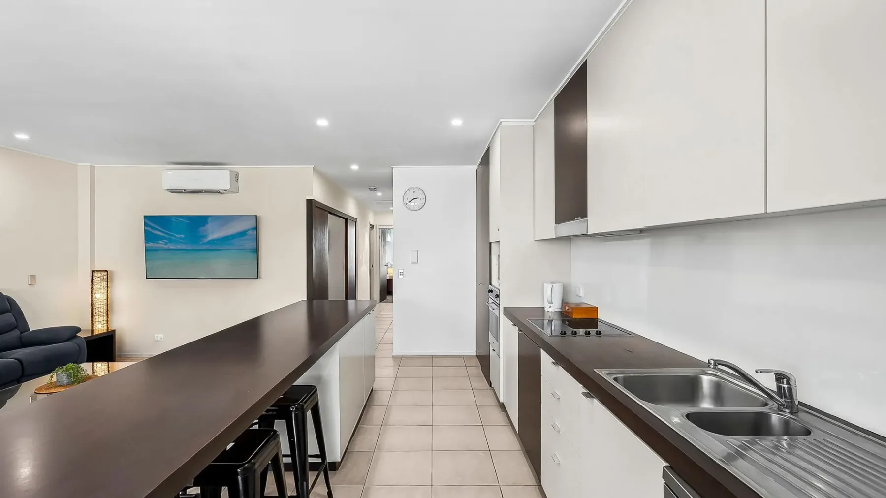 Paradiso 3 Bedroom Family Roof Top 350
