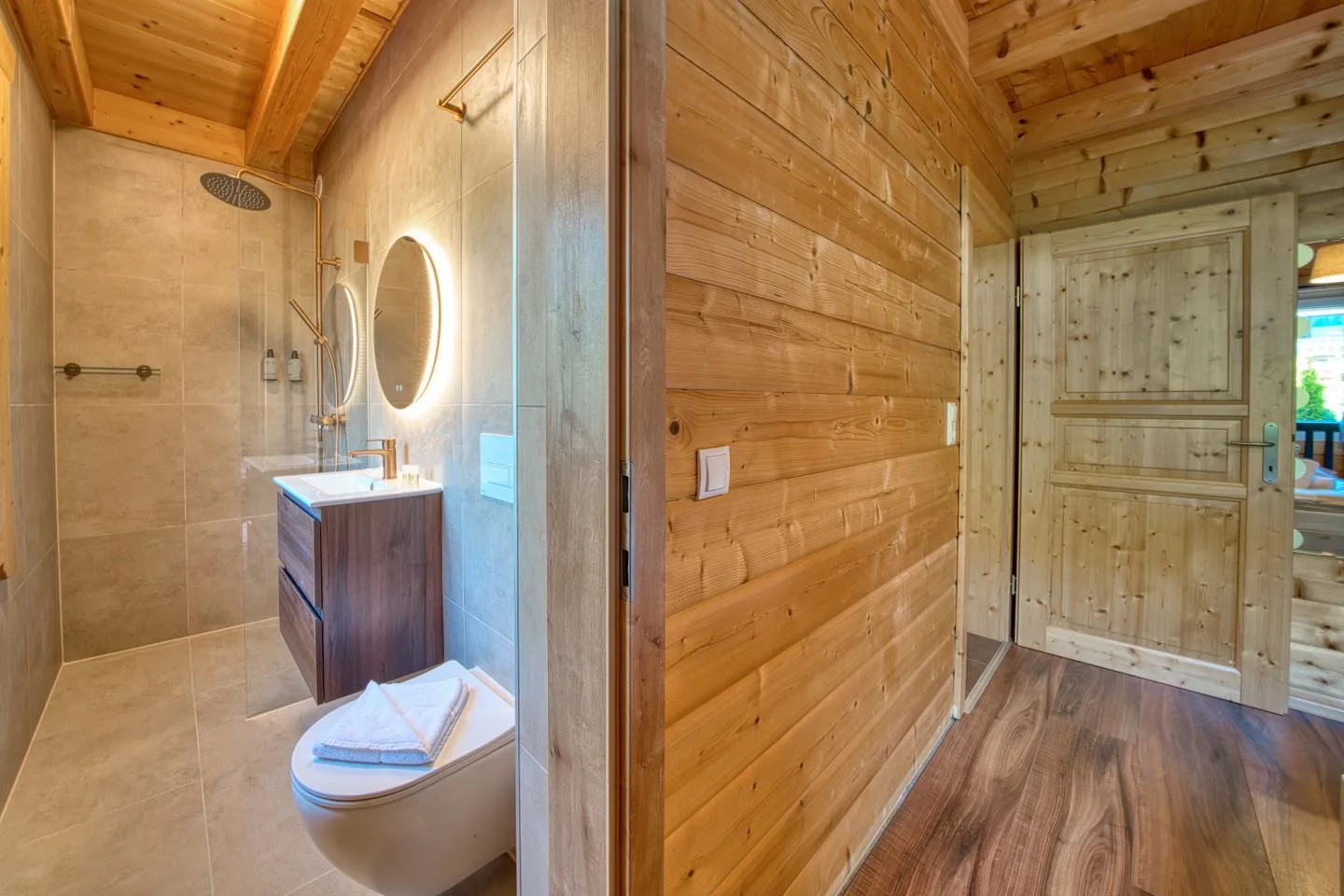 Chalet Seven
