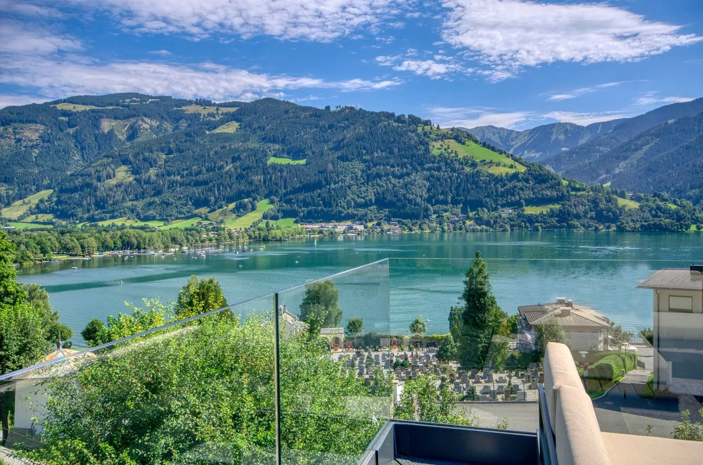 Chalet Lake View