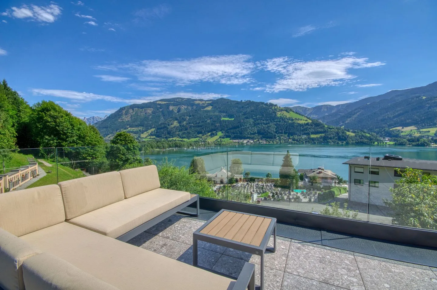 Chalet Lake View