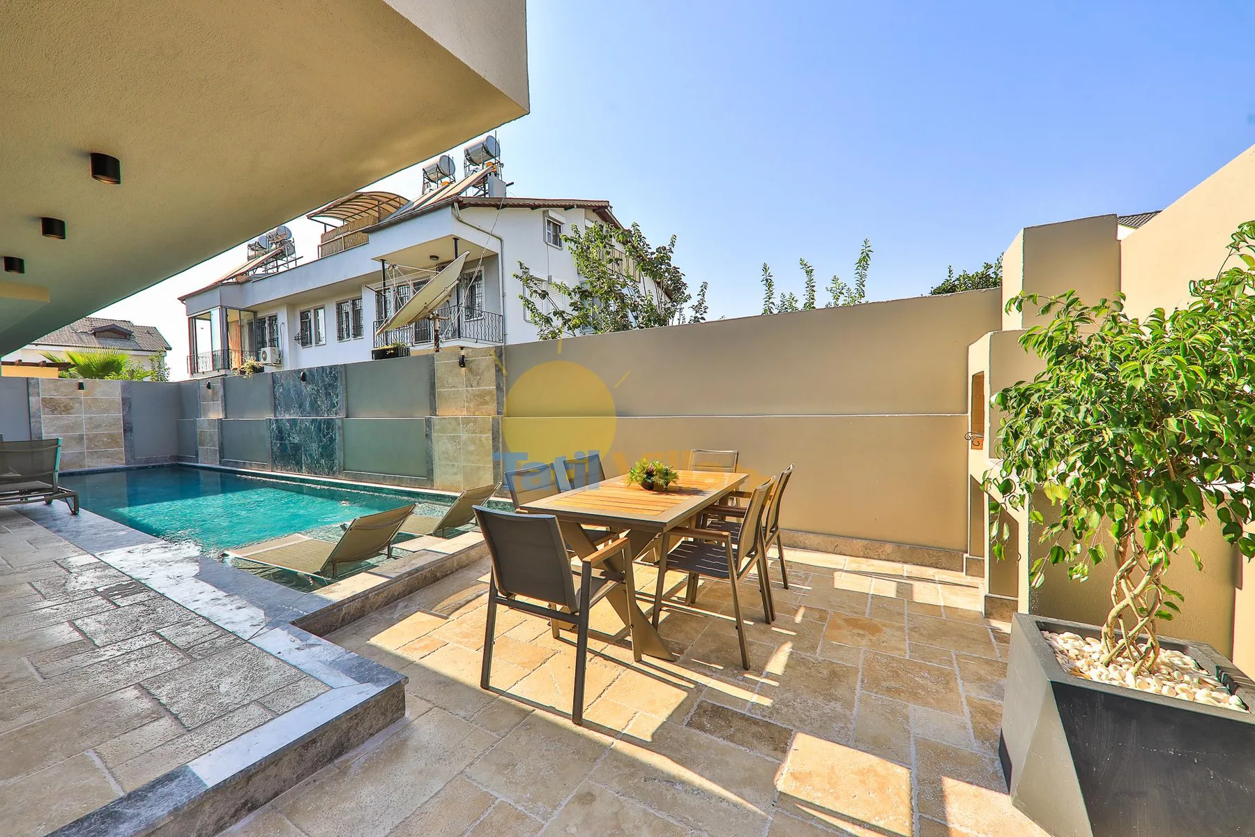 Villa Dior