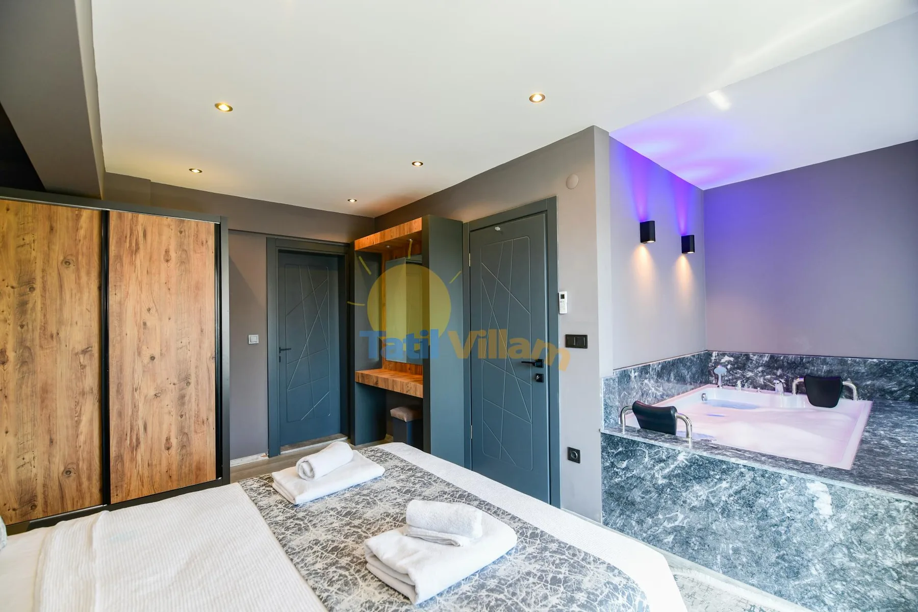 Villa Light
