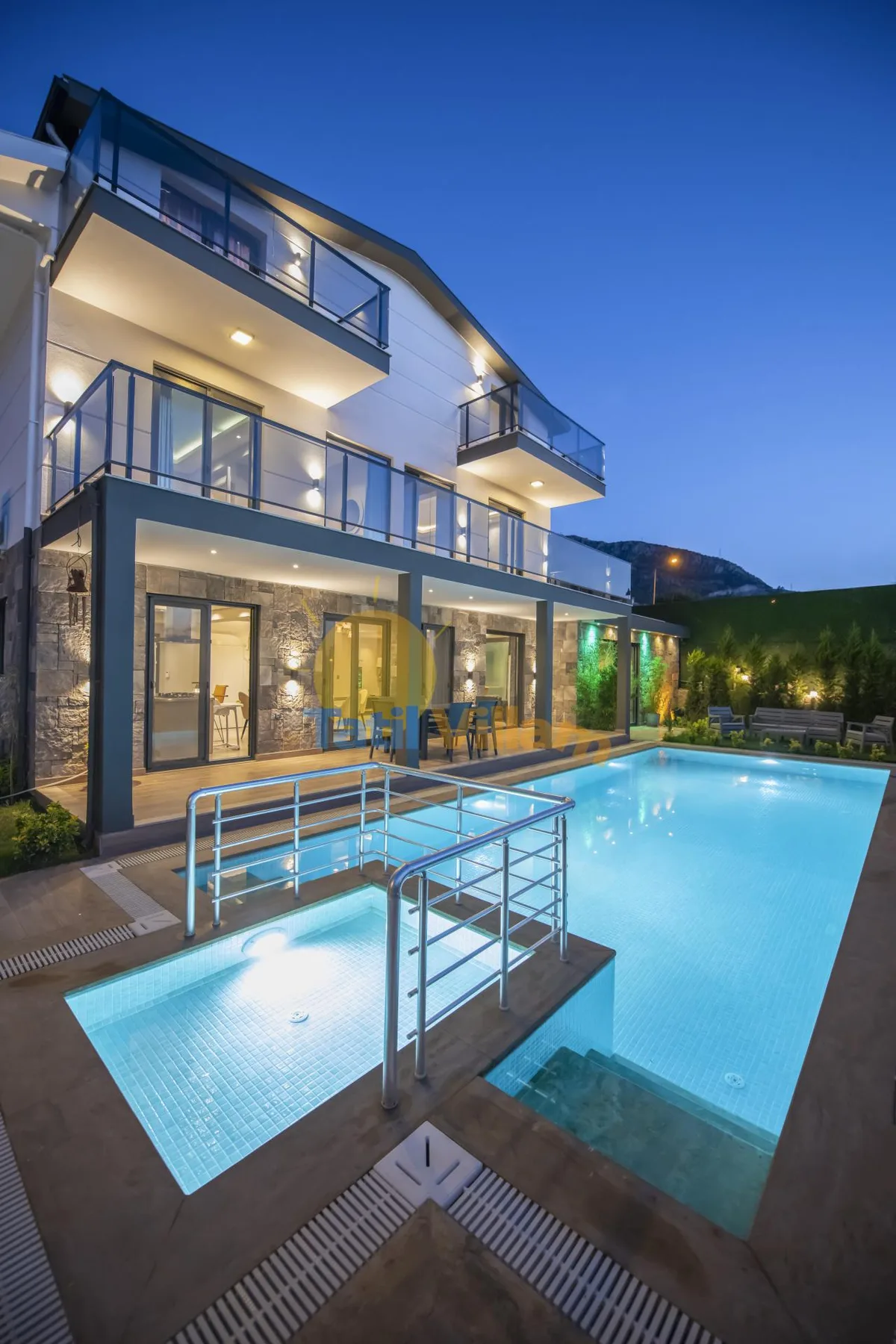 Villa Cherry