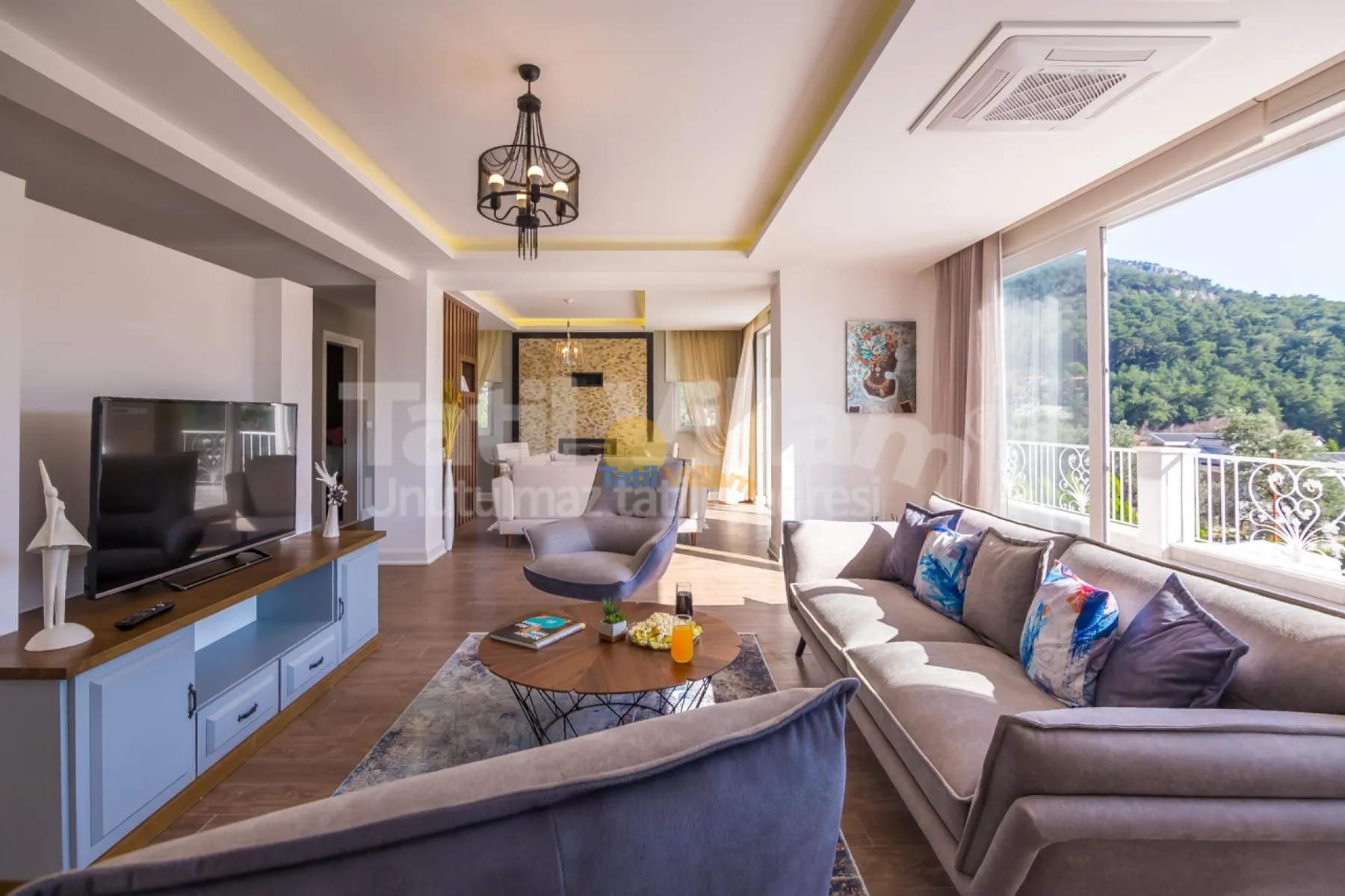 Villa Elya
