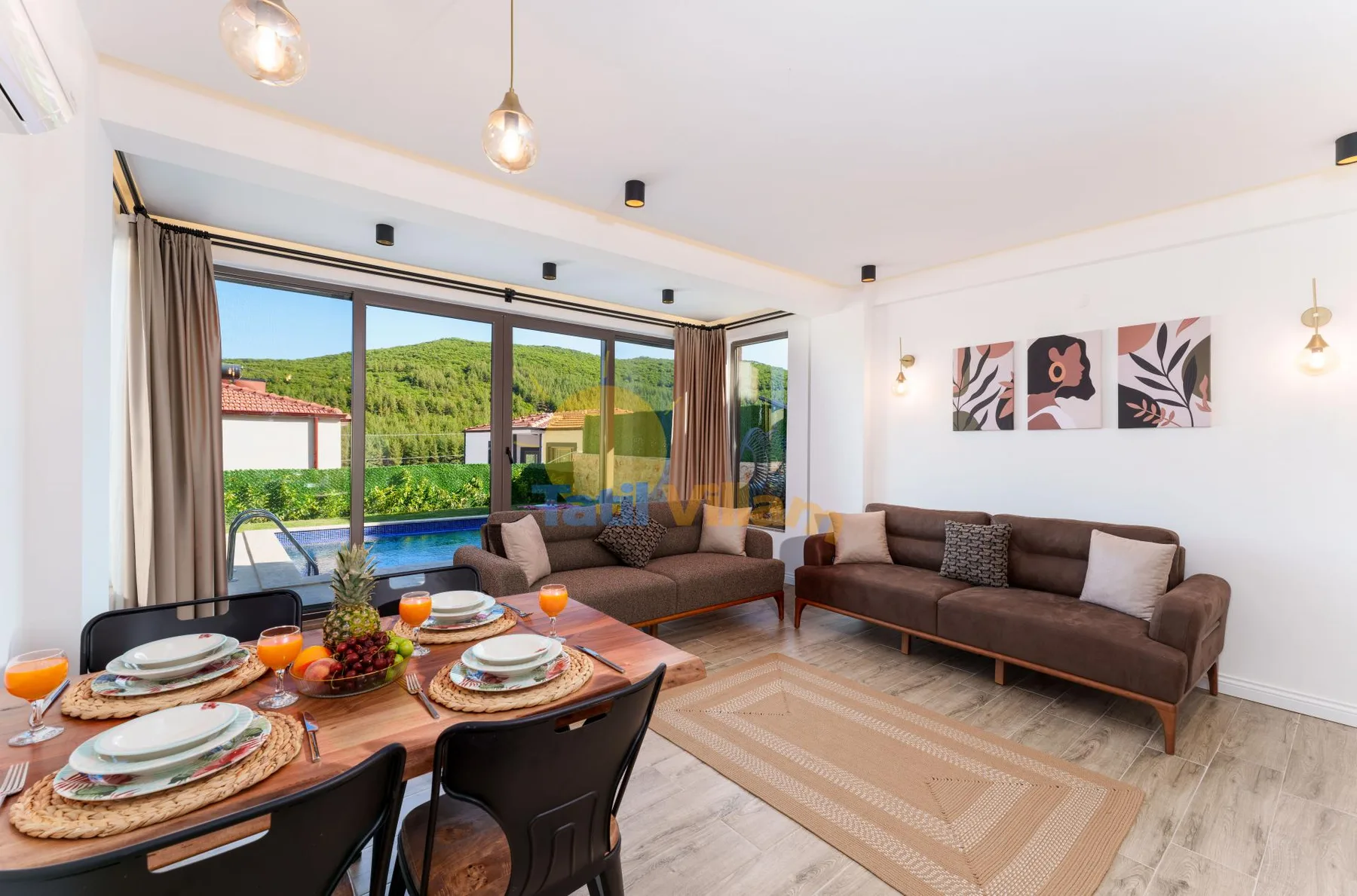 Villa Brown