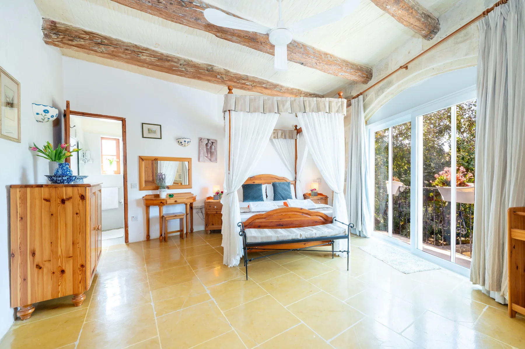 Il-Mohba Holiday Home