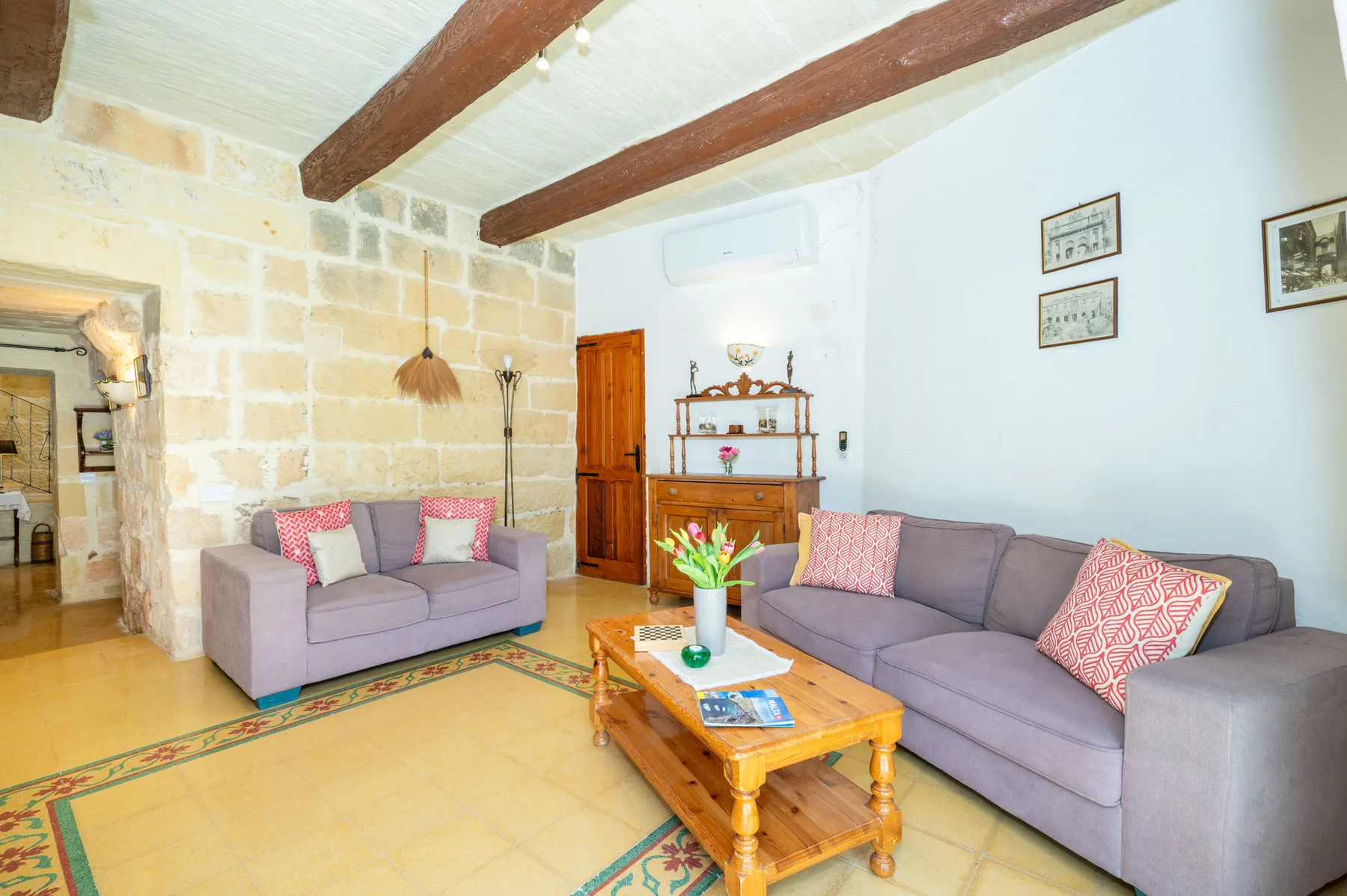 Il-Mohba Holiday Home