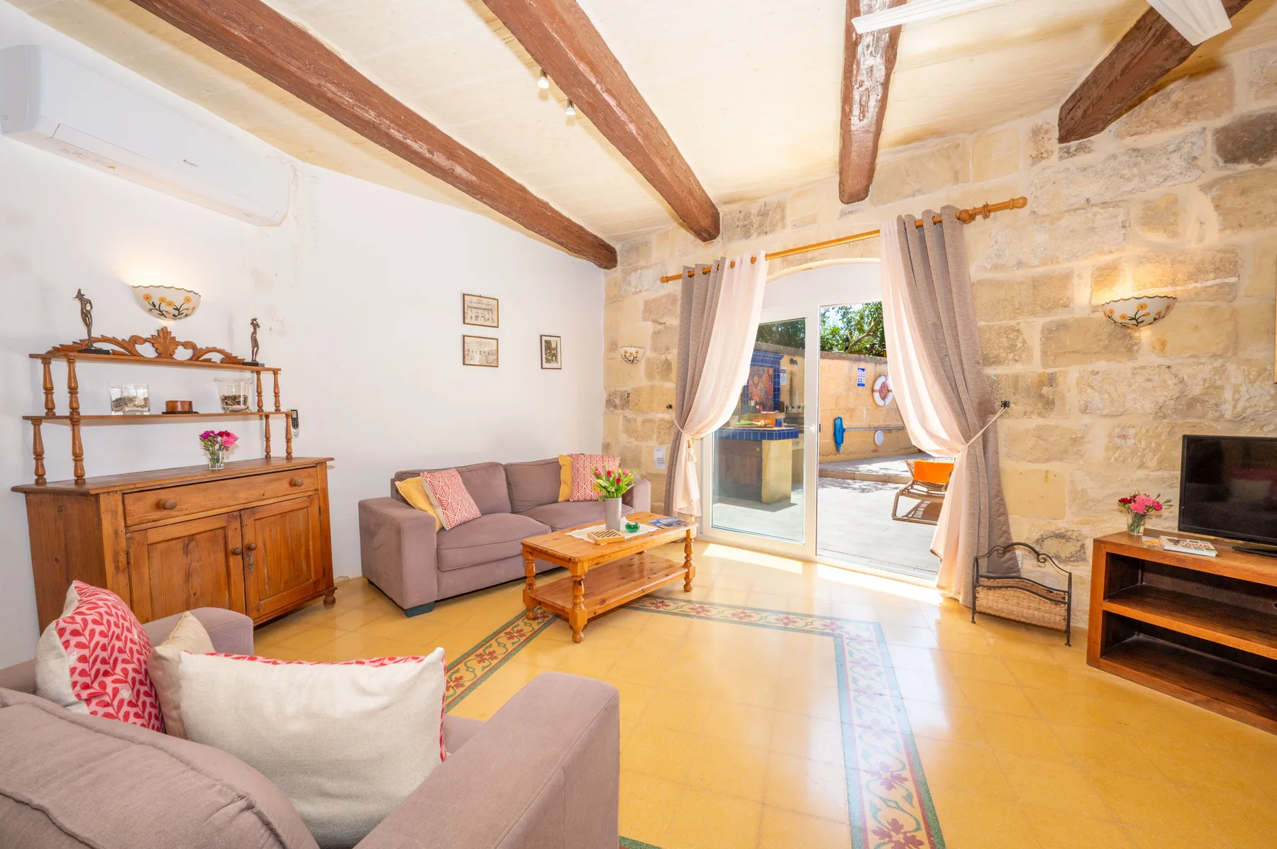 Il-Mohba Holiday Home