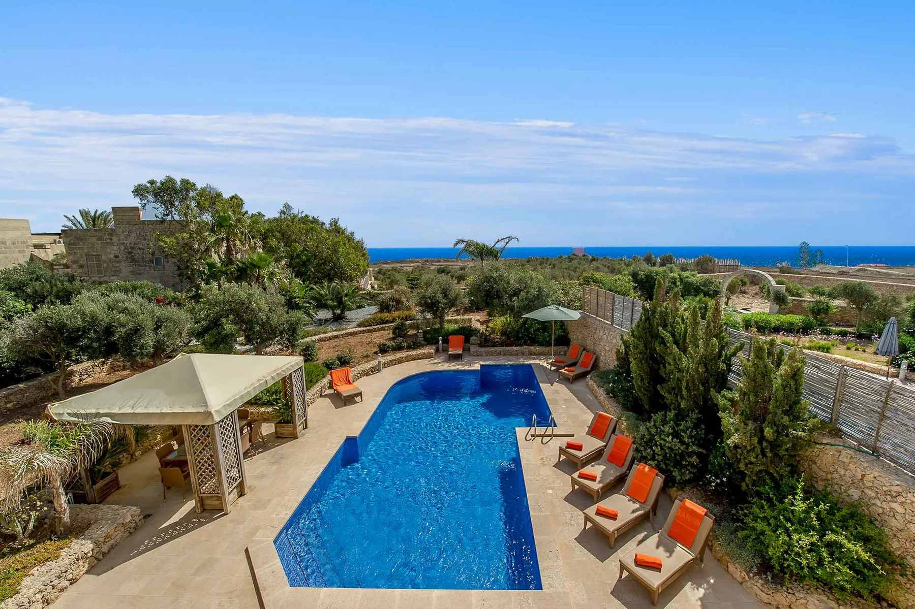 The Almonds Holiday Home