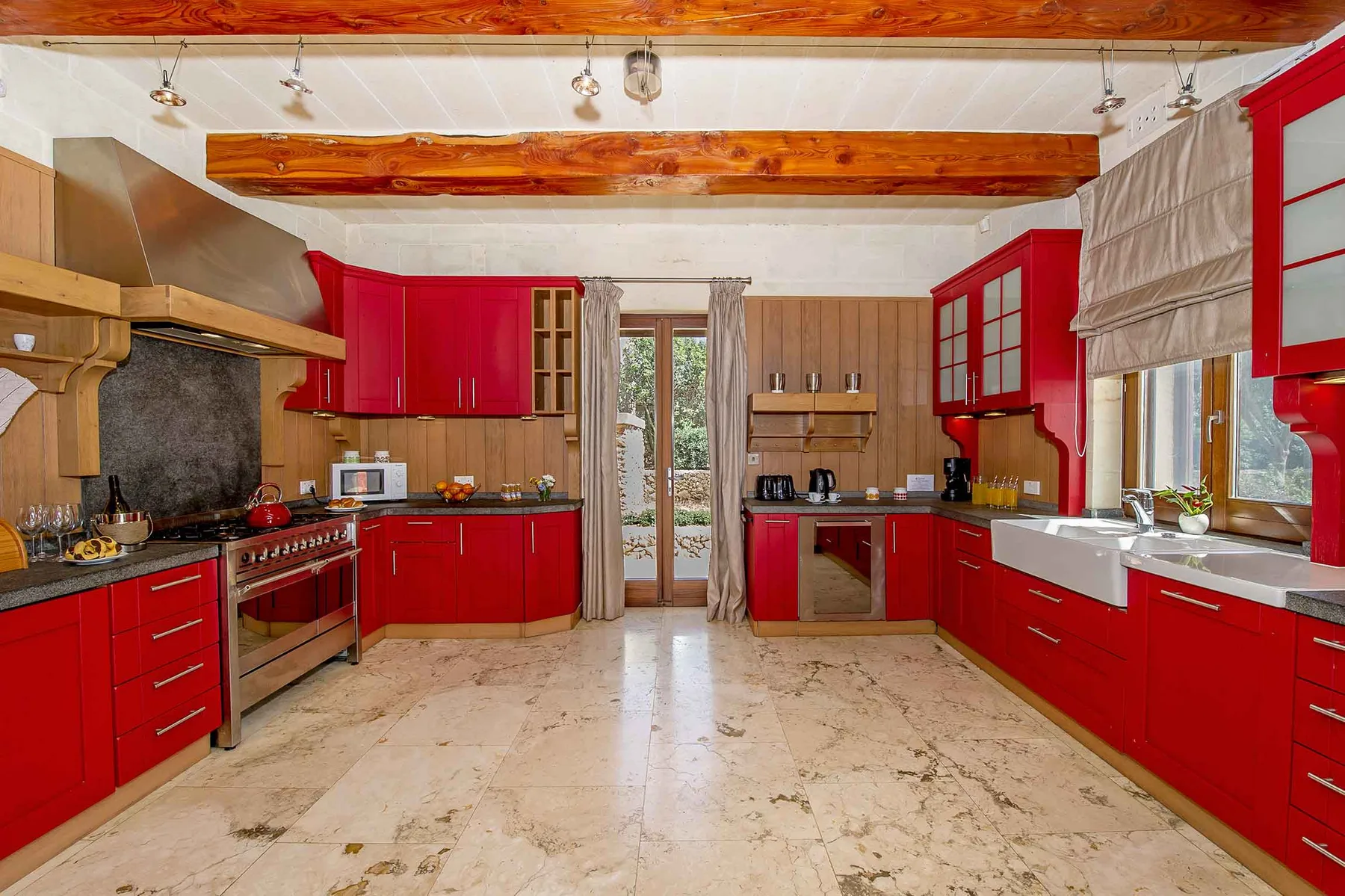 The Almonds Holiday Home