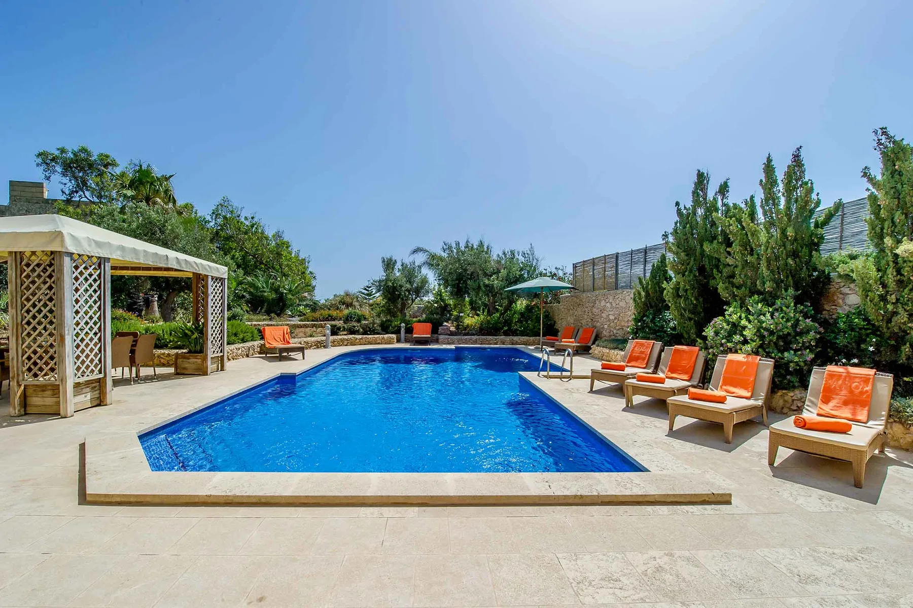 The Almonds Holiday Home