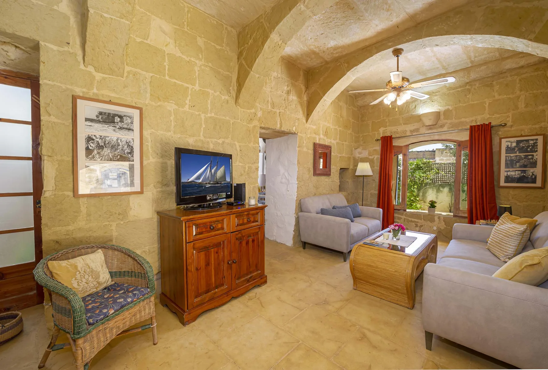 Oleandra Holiday Home