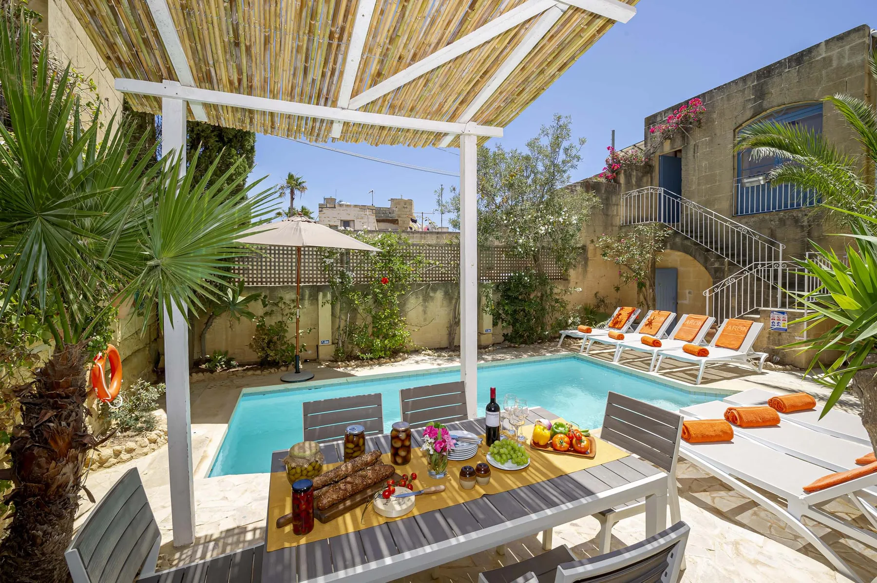 Oleandra Holiday Home