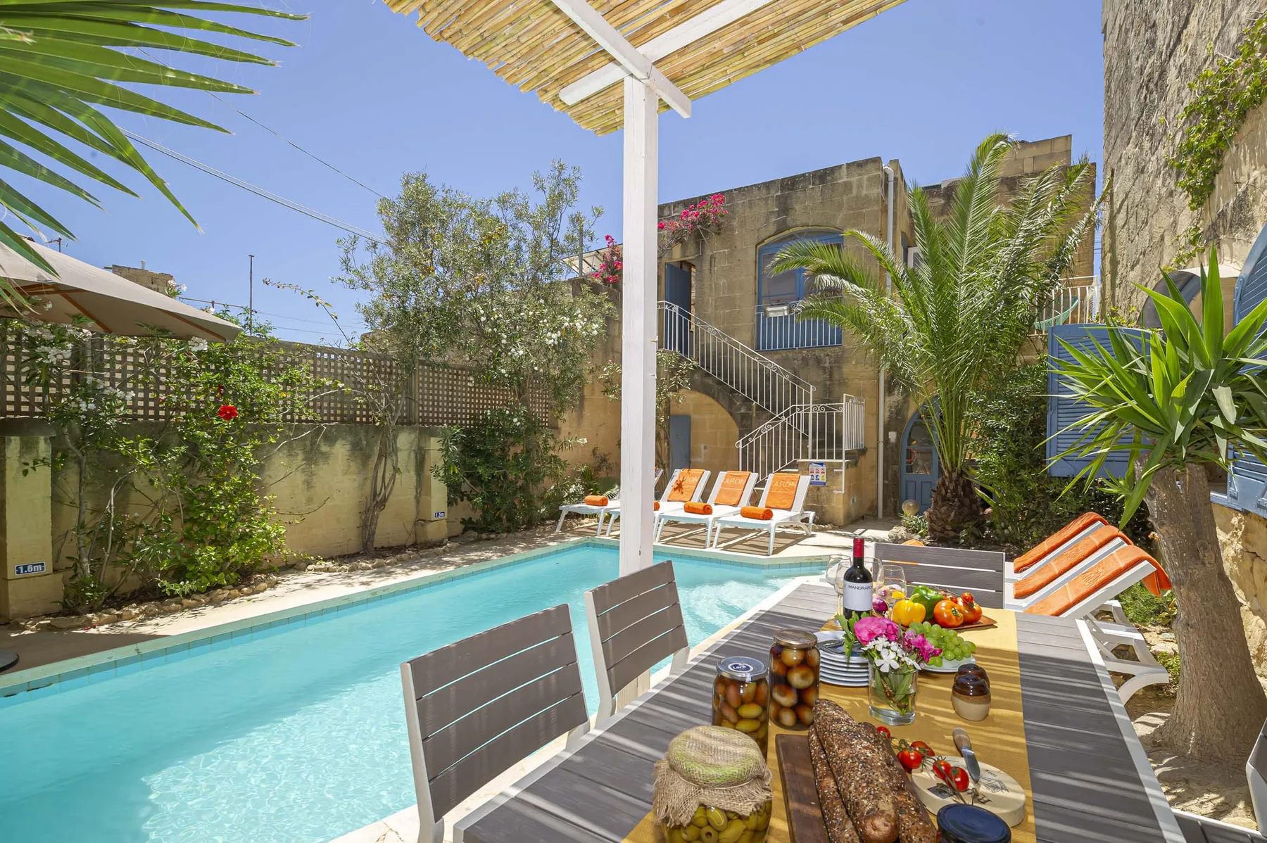 Oleandra Holiday Home