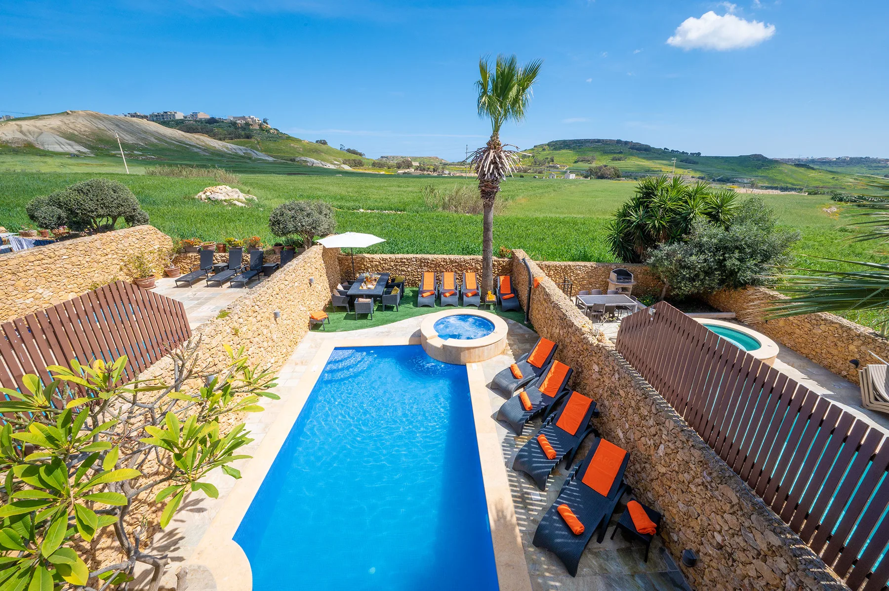 Levecca 2 Holiday Home