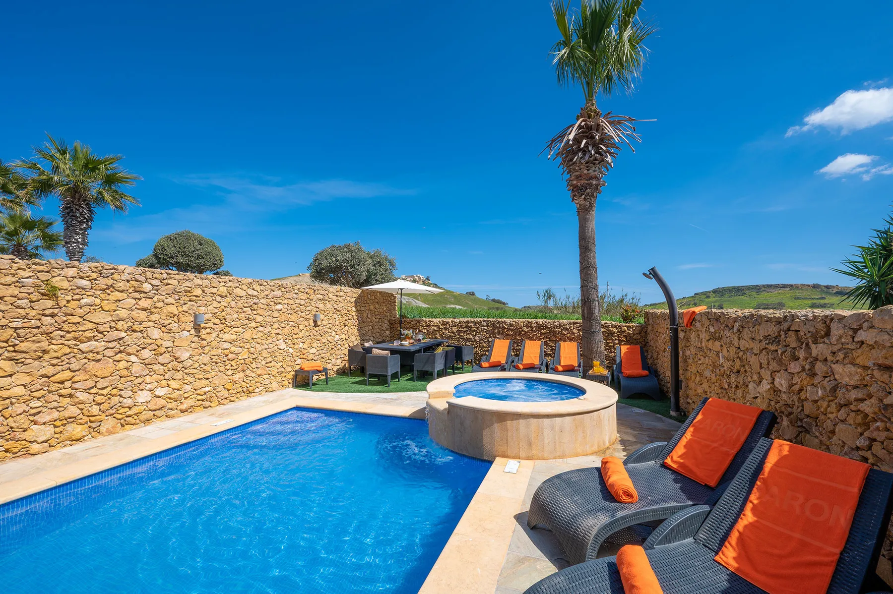 Levecca 2 Holiday Home
