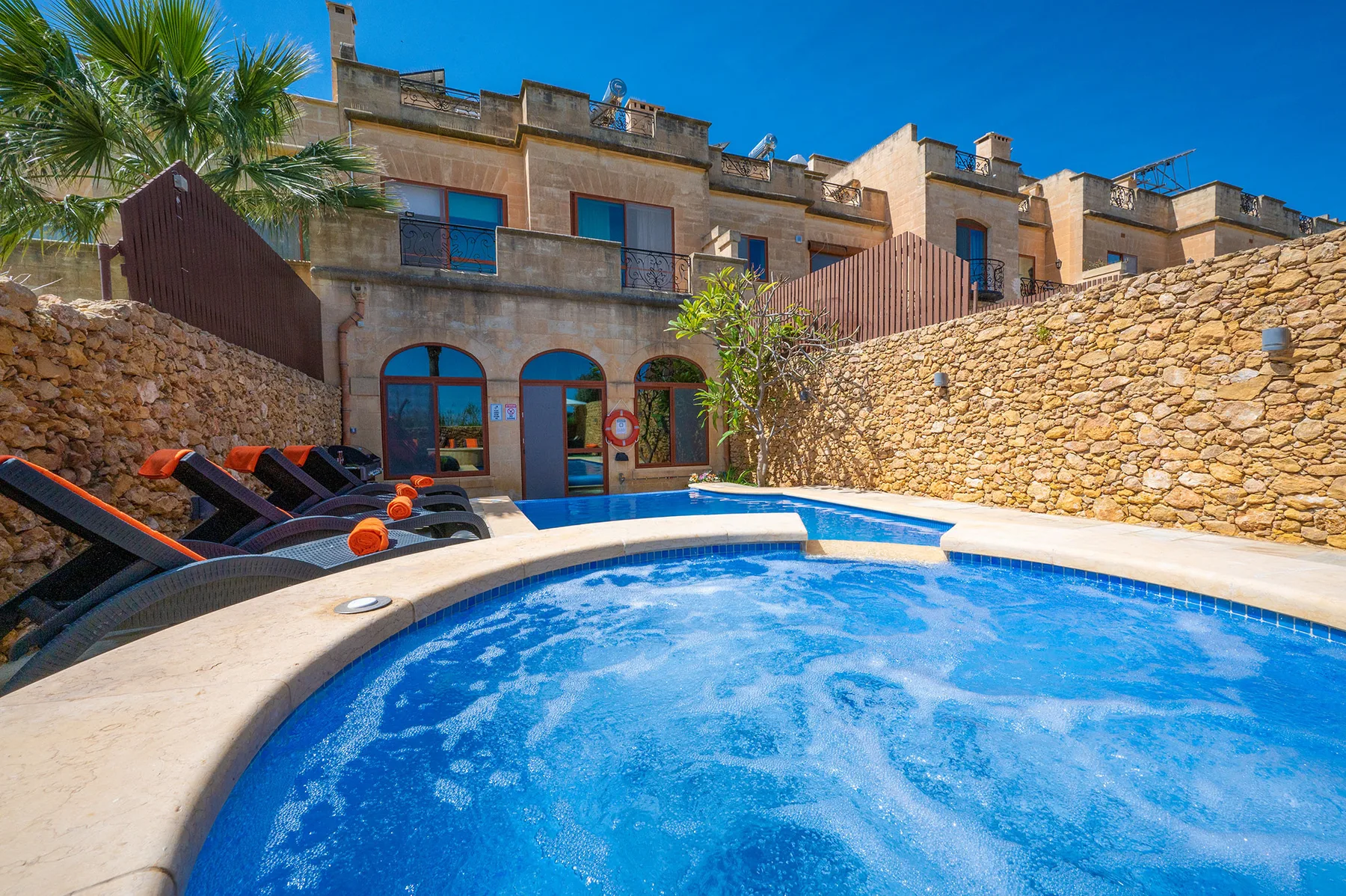 Levecca 2 Holiday Home