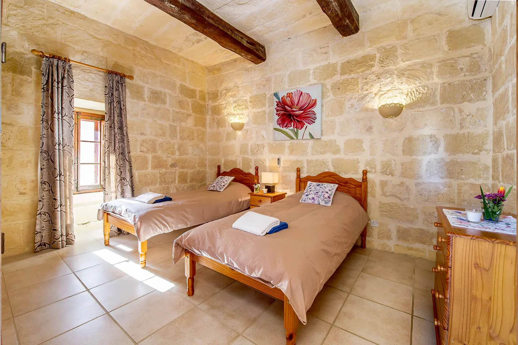 Ponderosa Holiday Home
