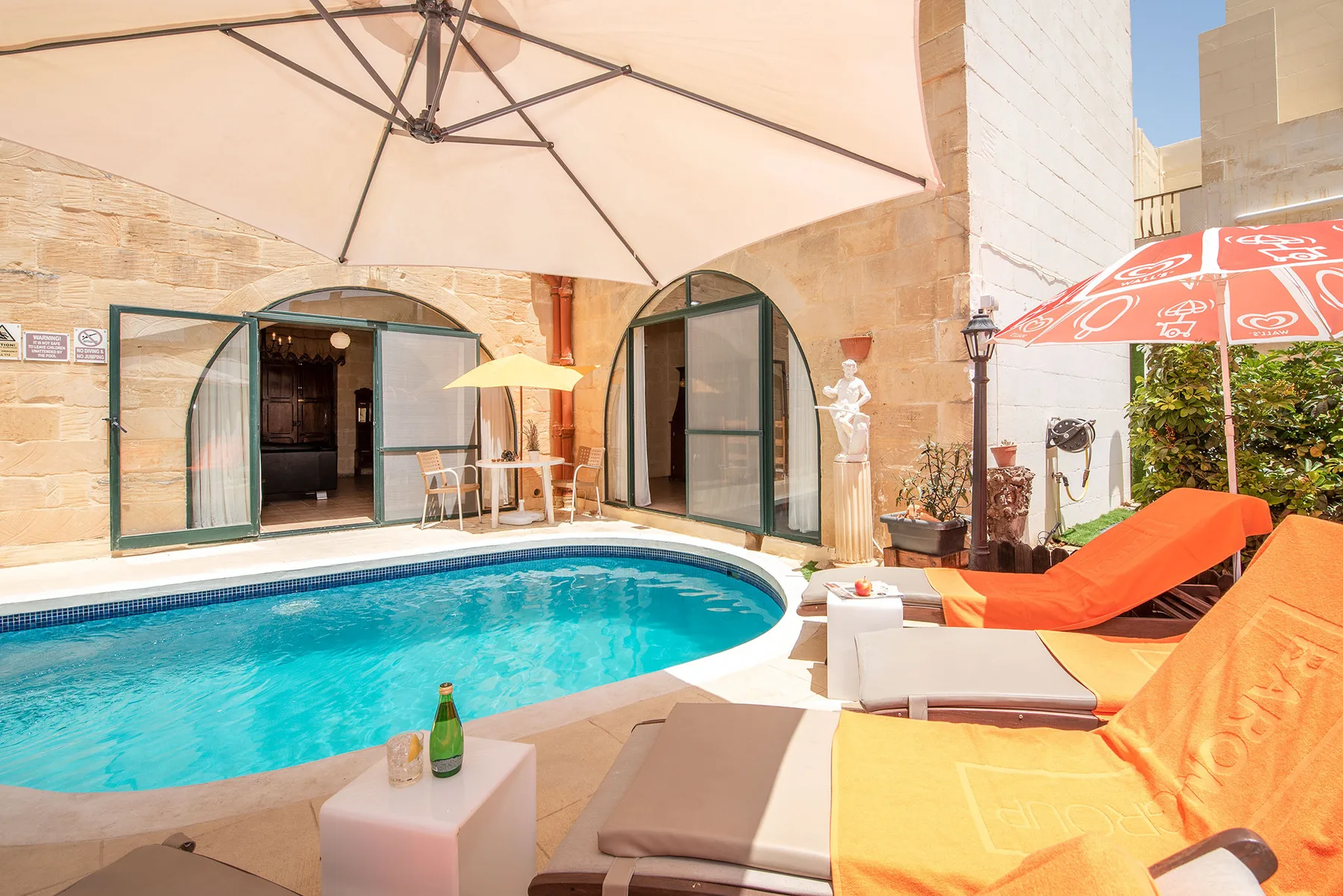 Ta Indri Holiday Home