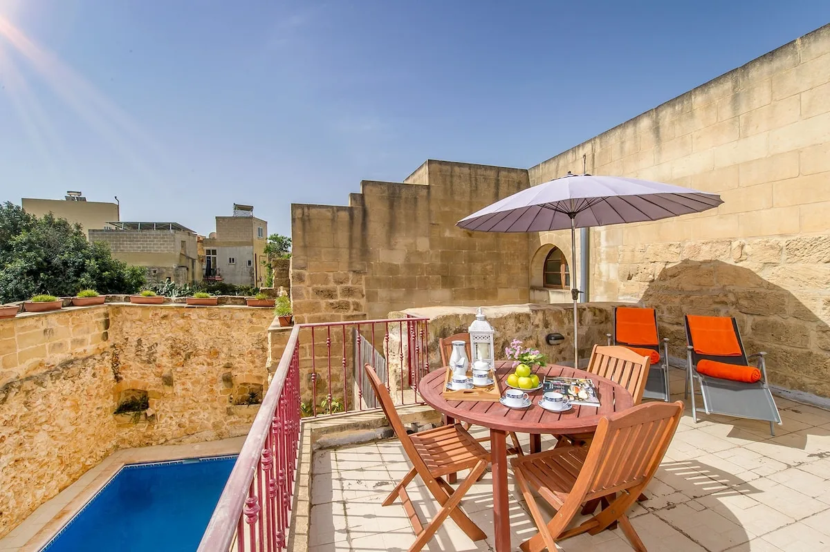 Lellux Holiday Home