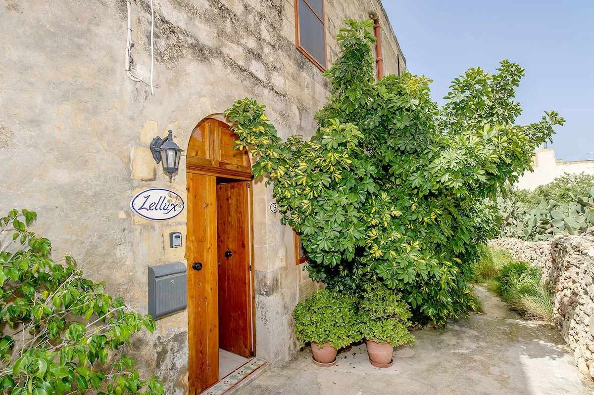 Lellux Holiday Home