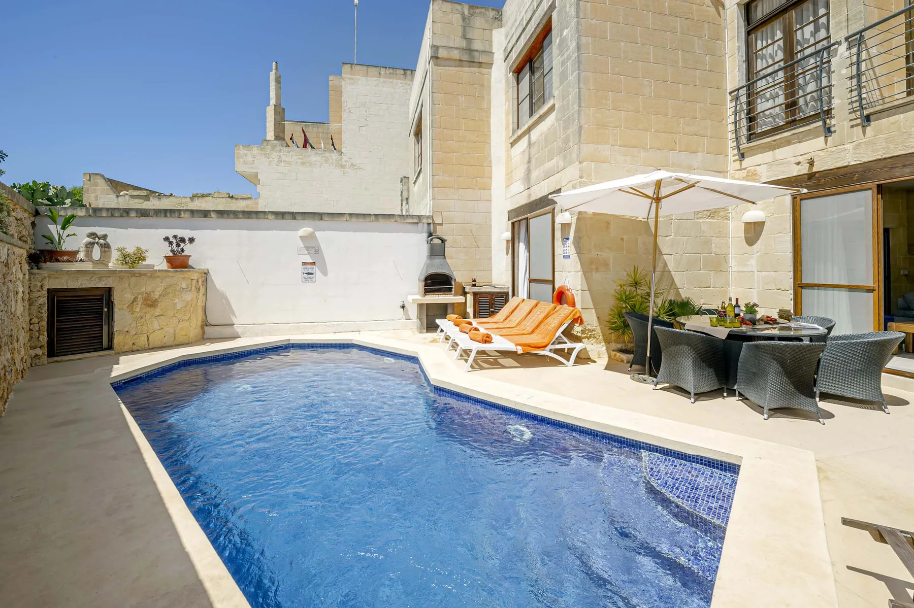 Razzett Luna Holiday Home
