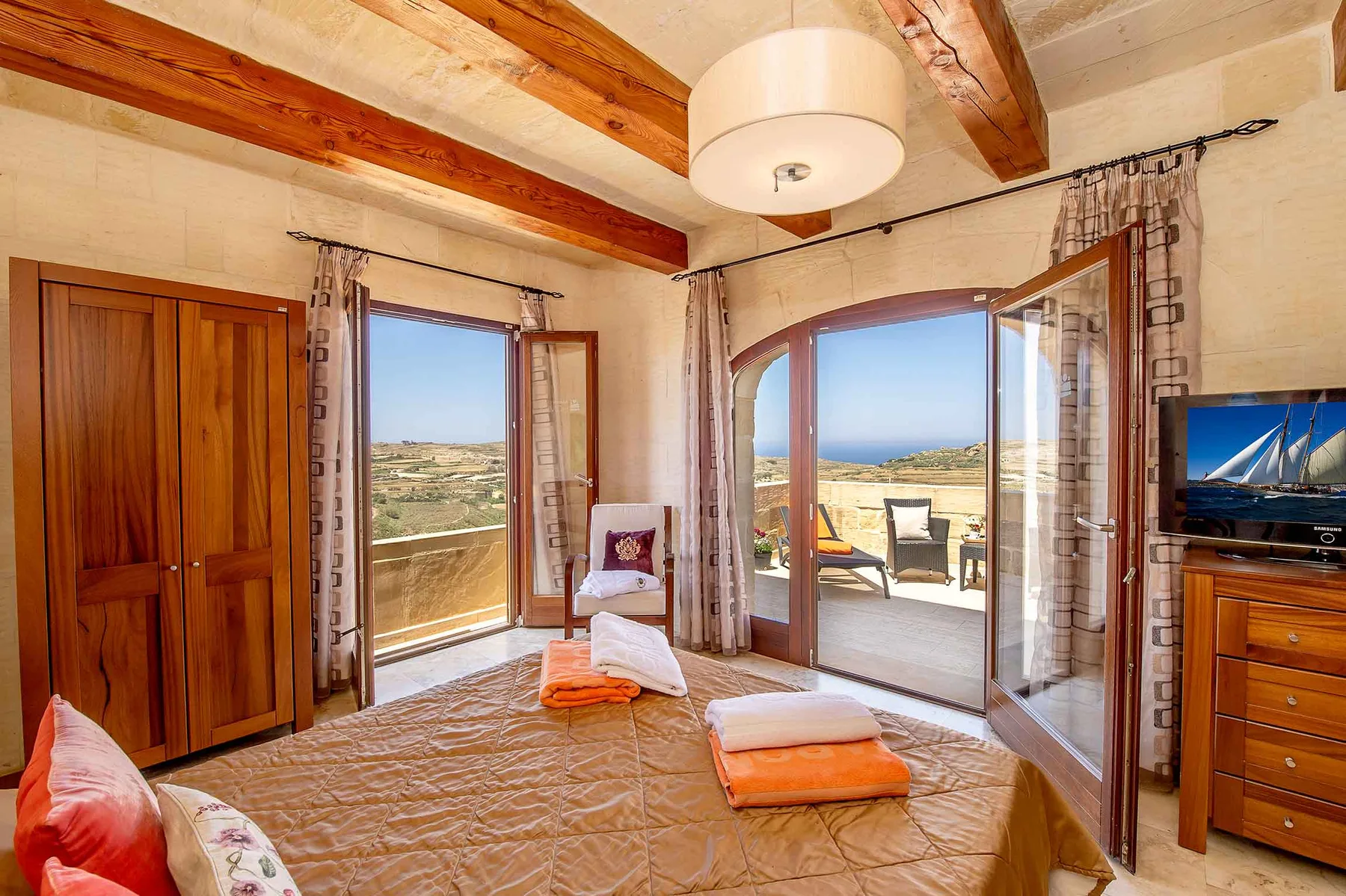 Dream by Hamlet Holiday Home