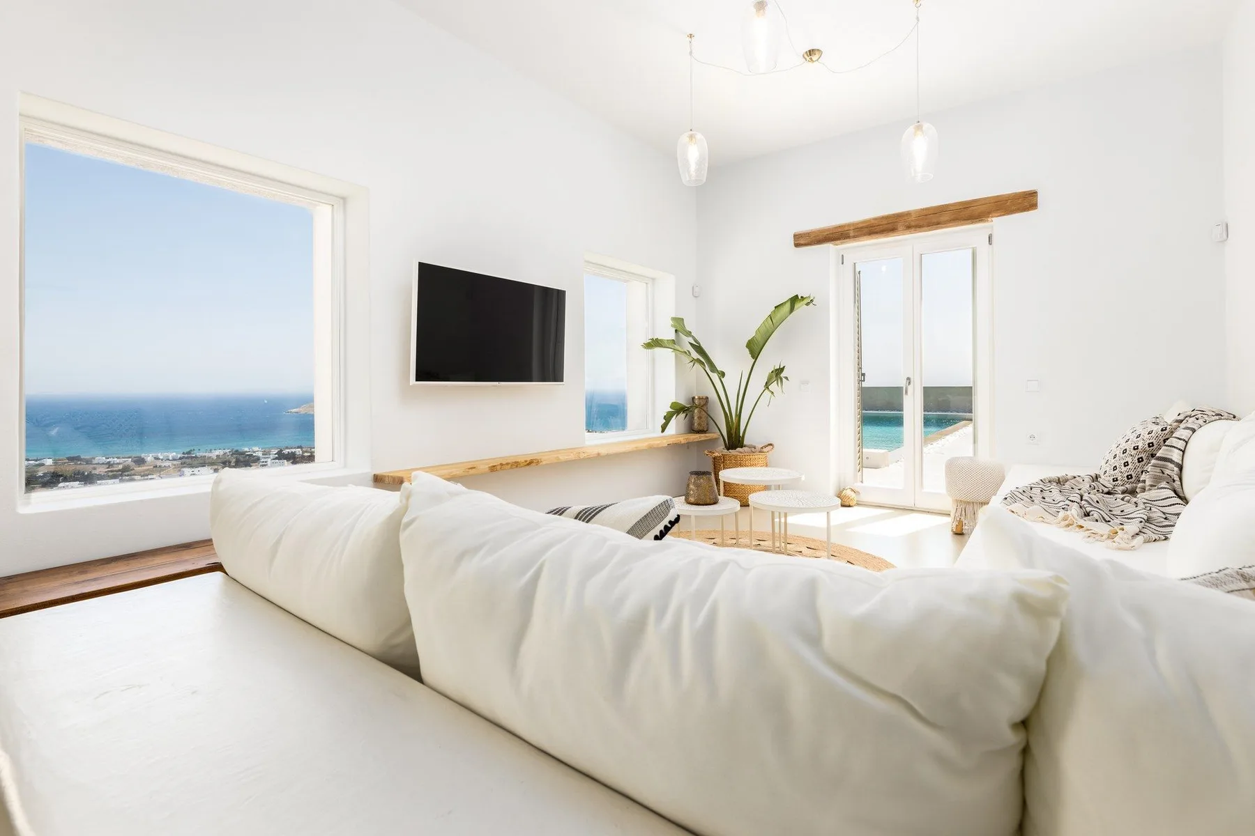 Cranberry Villa in Paros