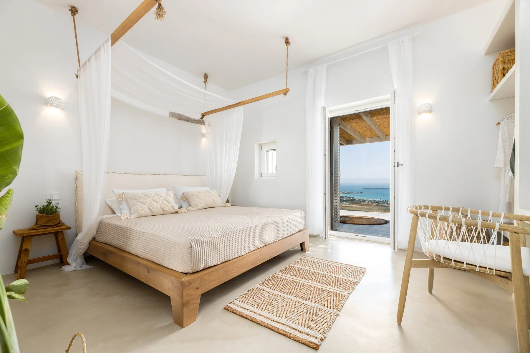 Cranberry Villa in Paros