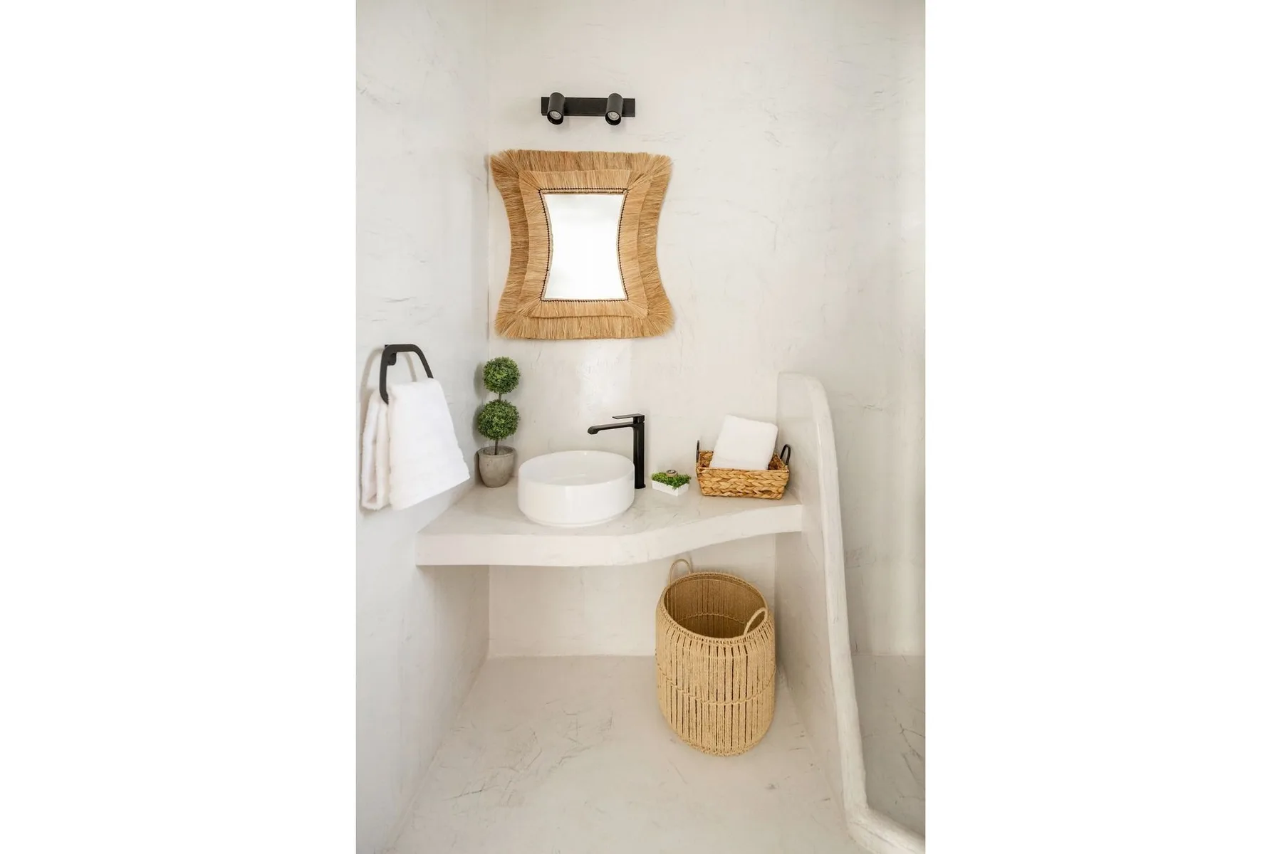 Feather Villa in Halkidiki